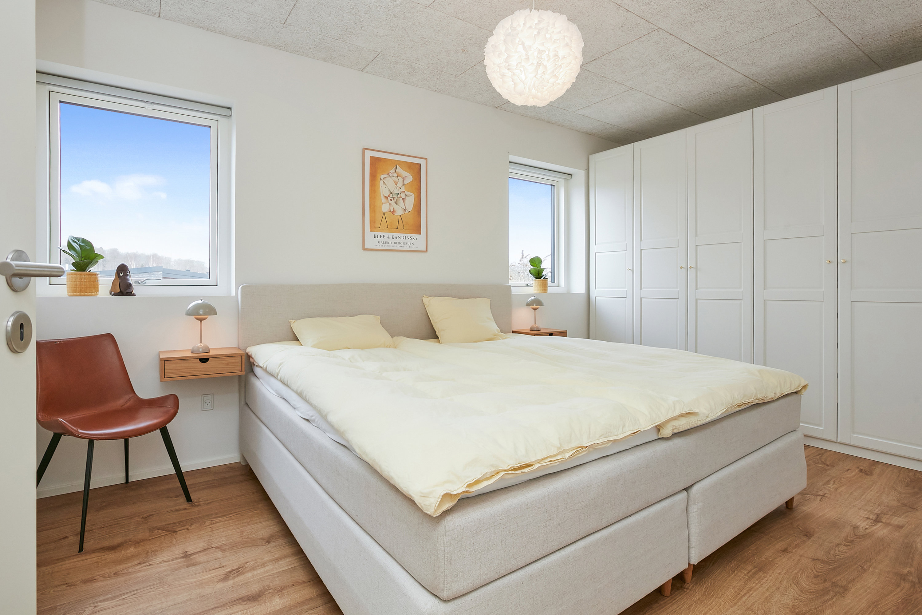 Fremhævet soveværelse billede i fuldskærmstilstand. Billede af Ørskovbæk Parken 30, 8732 Hovedgård