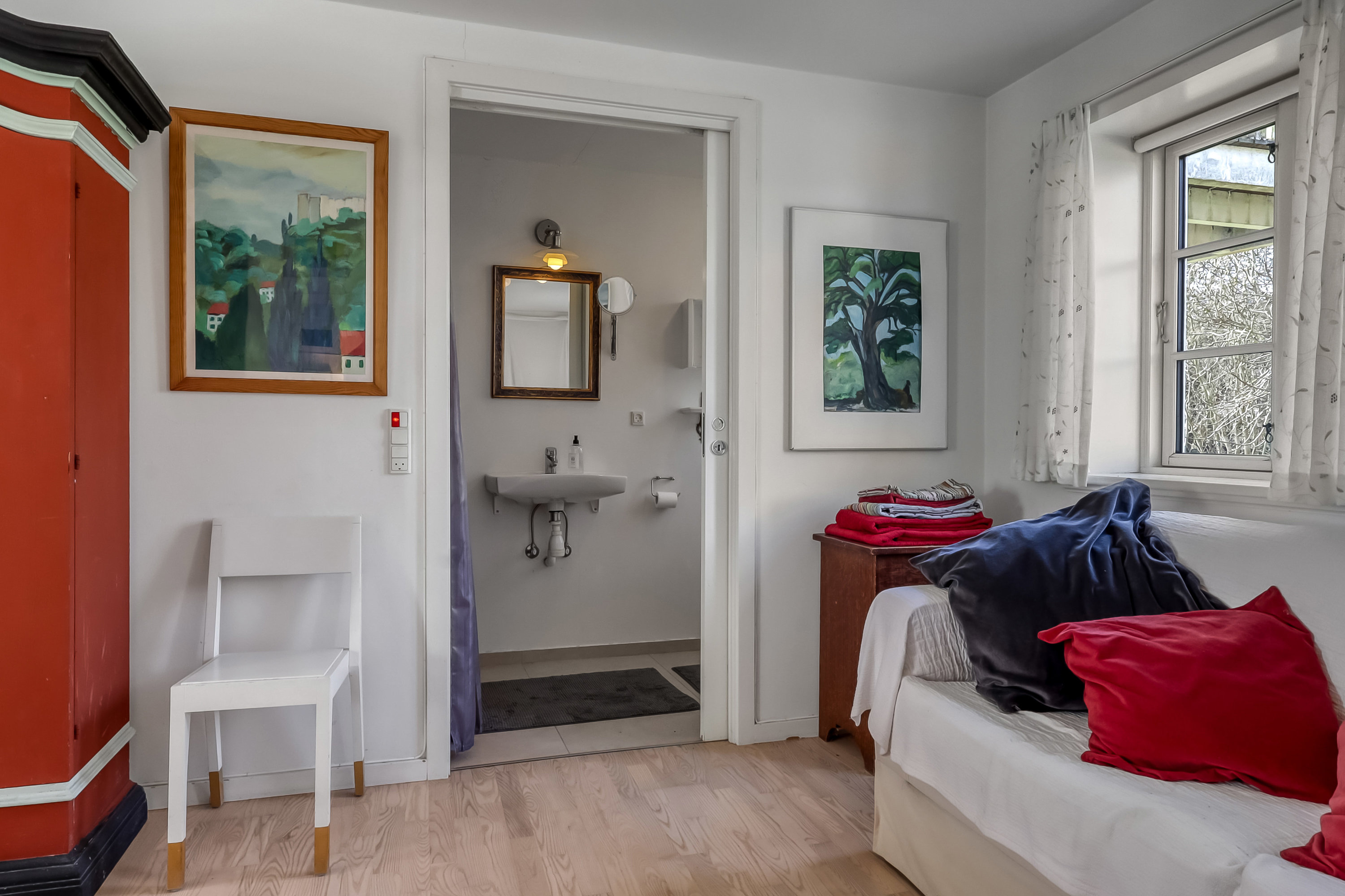 Fremhævet stue billede i fuldskærmstilstand. Billede af Risemarksvej 4, 5970 Ærøskøbing