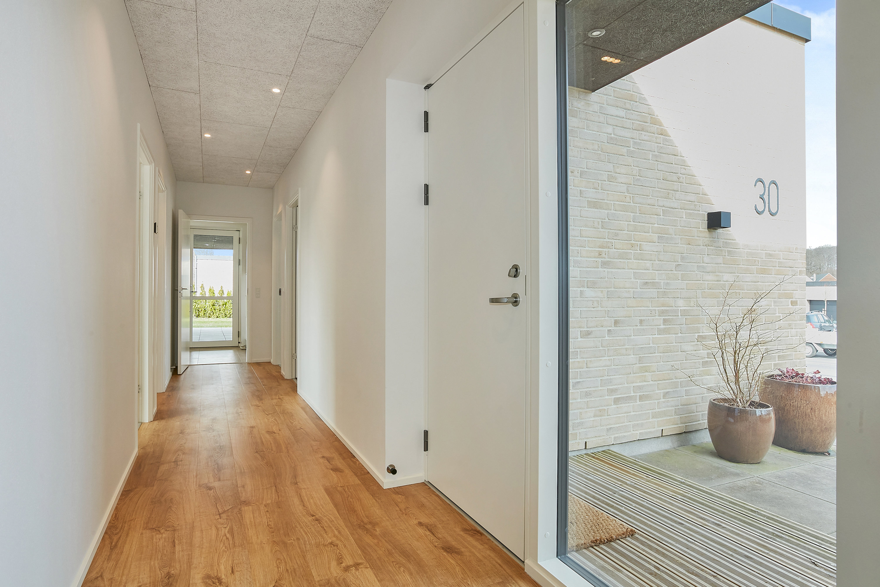 Fremhævet entre billede i fuldskærmstilstand. Billede af Ørskovbæk Parken 30, 8732 Hovedgård