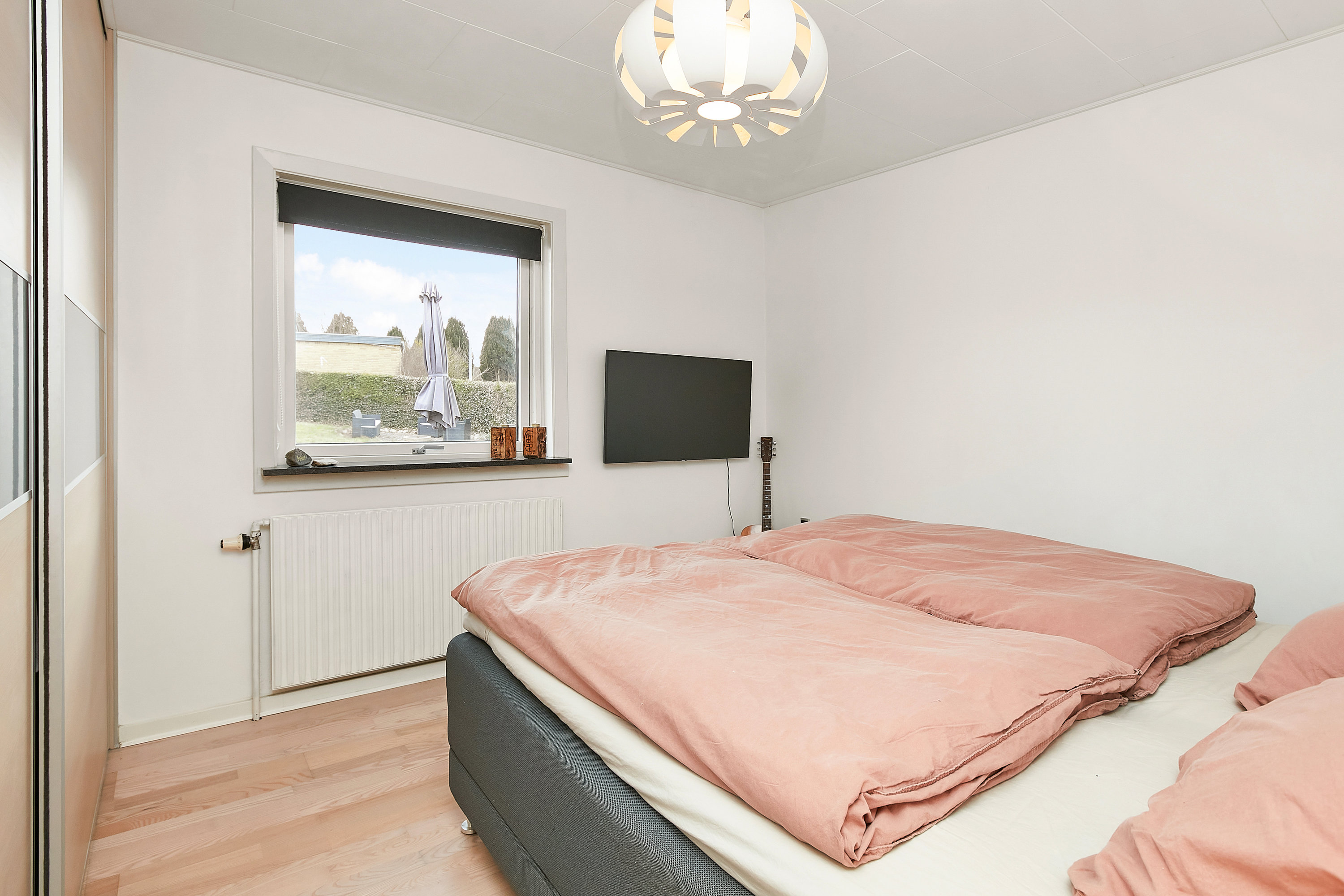 Fremhævet soveværelse billede i fuldskærmstilstand. Billede af Valmuevej 20, Tyrsted, 8700 Horsens