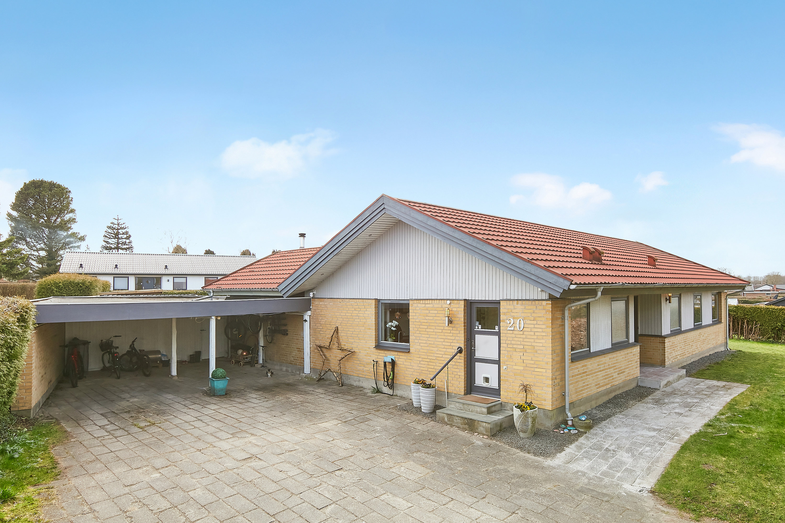 Miniaturebillede 1: facade. Billede af Valmuevej 20, Tyrsted, 8700 Horsens