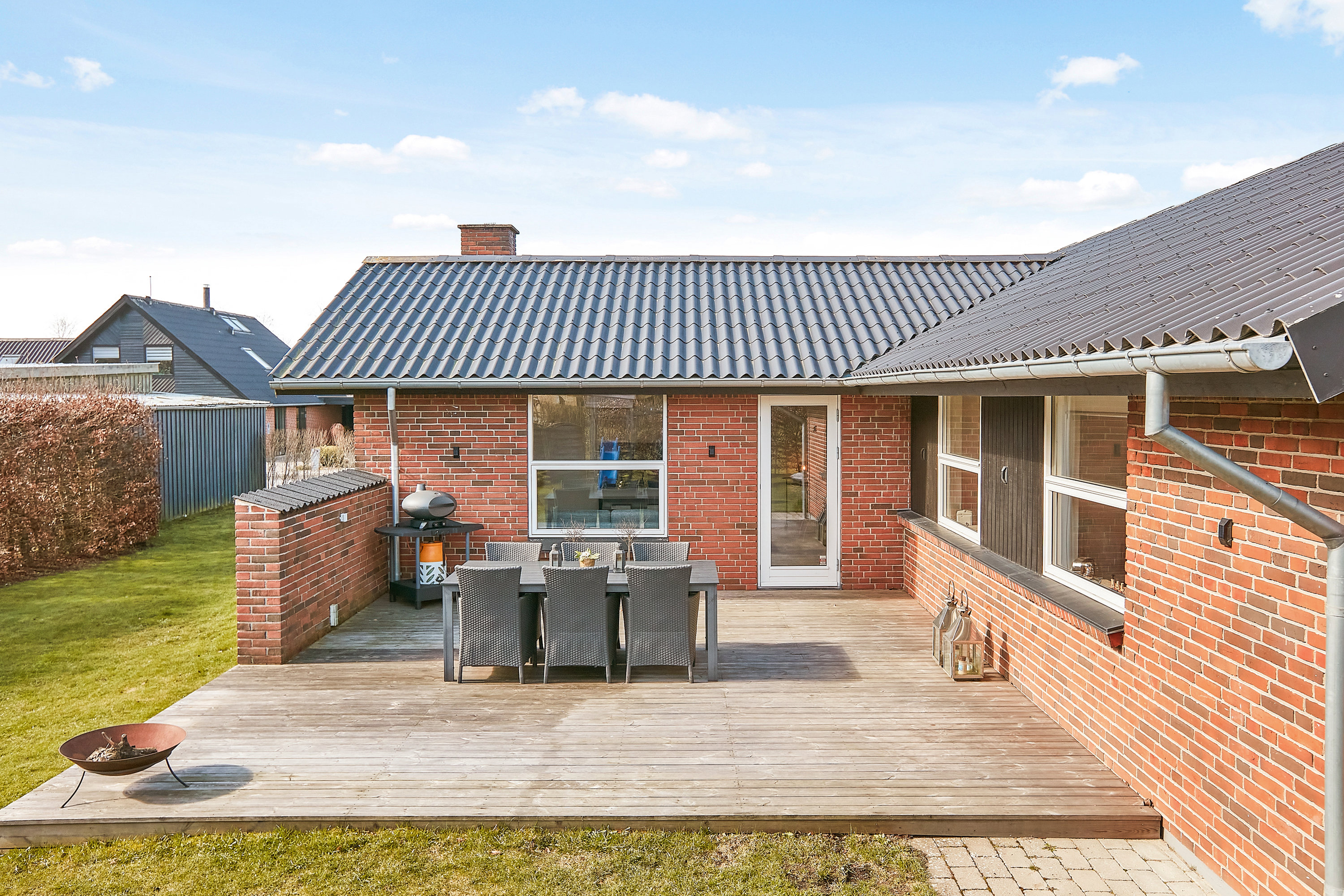 Fremhævet terrasse billede i fuldskærmstilstand. Billede af Tornbjerg 102, 8732 Hovedgård