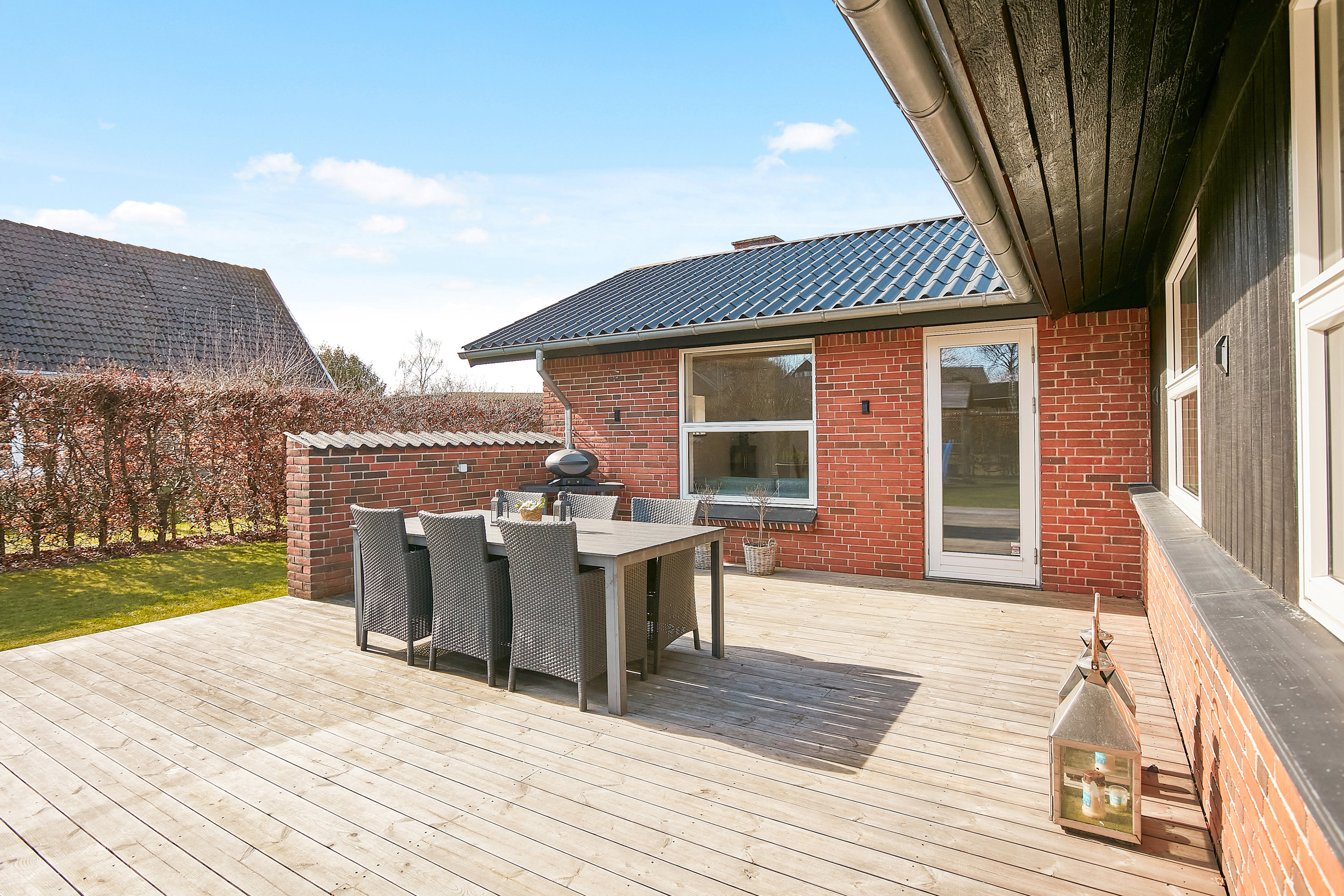 Fremhævet terrasse billede i fuldskærmstilstand. Billede af Tornbjerg 102, 8732 Hovedgård