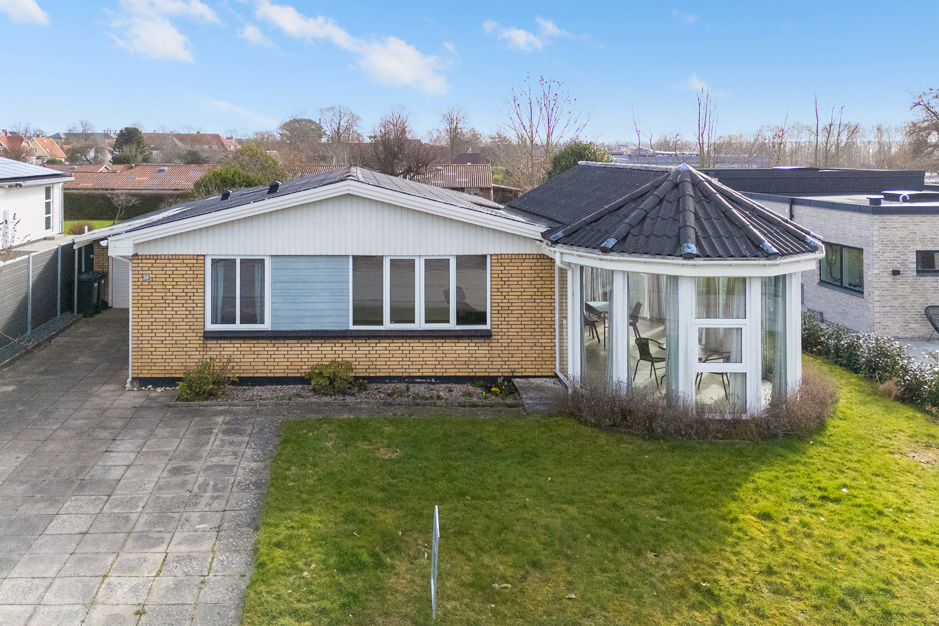 Fremhævet facade billede i fuldskærmstilstand. Billede af Fasanvej 39, 5500 Middelfart