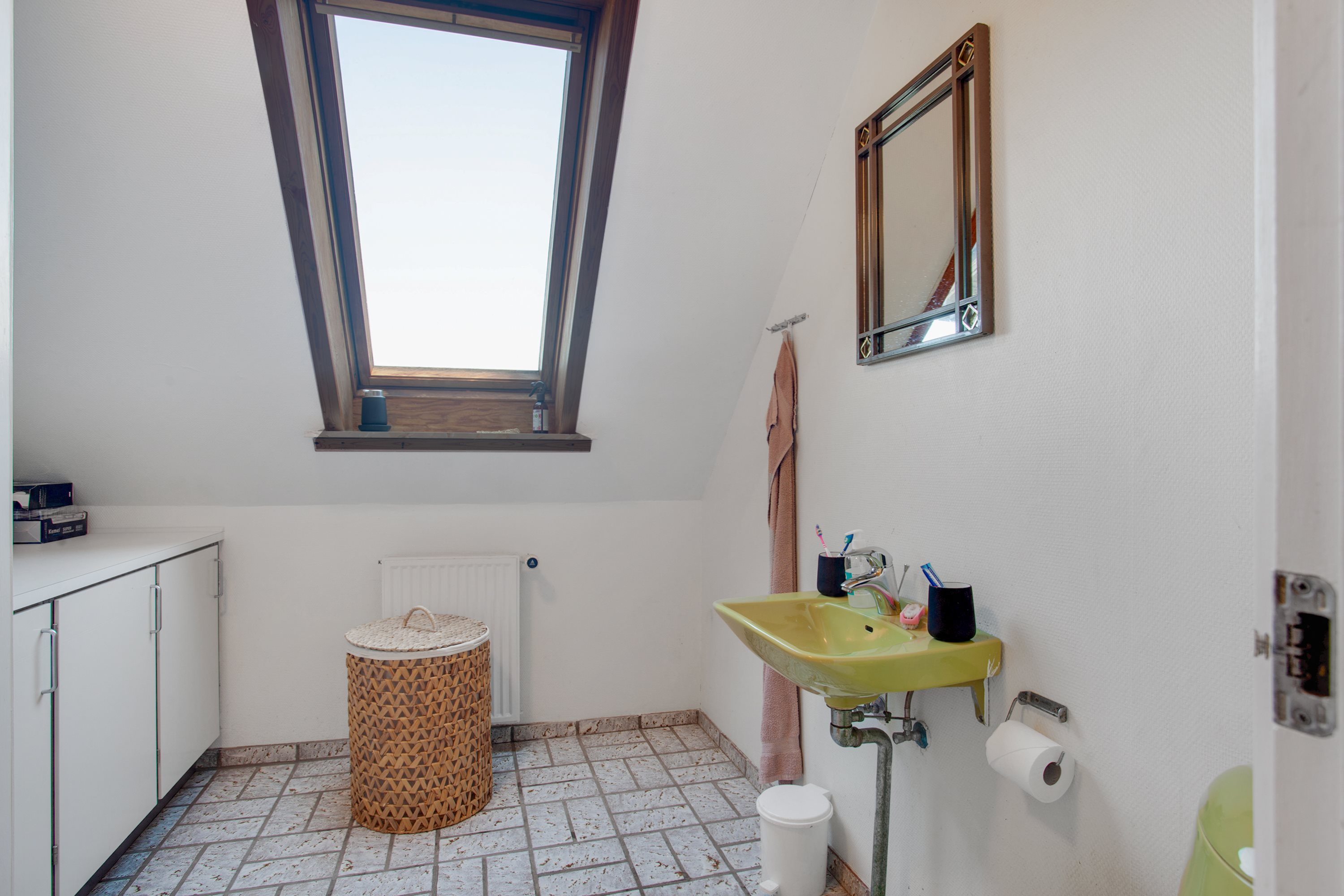 Fremhævet badeværelse billede i fuldskærmstilstand. Billede af Kromarksvej 6, Byrum By, 9940 Læsø