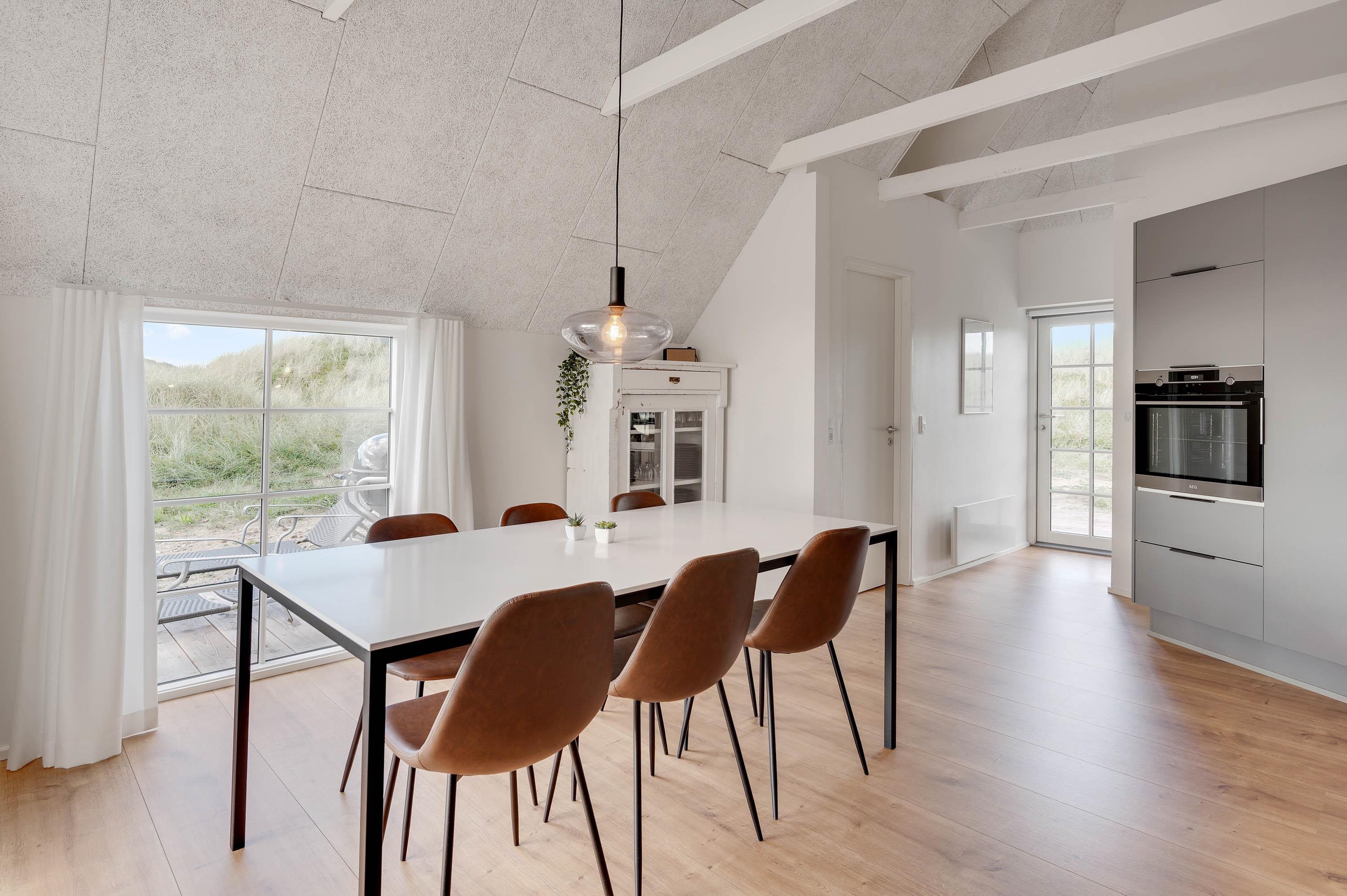 Fremhævet spisestue billede i fuldskærmstilstand. Billede af Nordsøvej 346, Søndervig, 6950 Ringkøbing