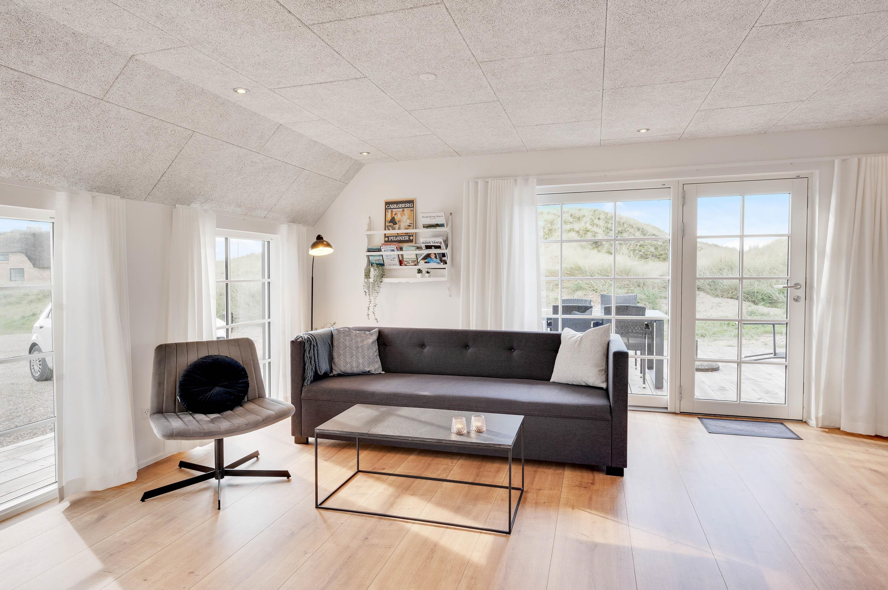 Fremhævet stue billede i fuldskærmstilstand. Billede af Nordsøvej 346, Søndervig, 6950 Ringkøbing