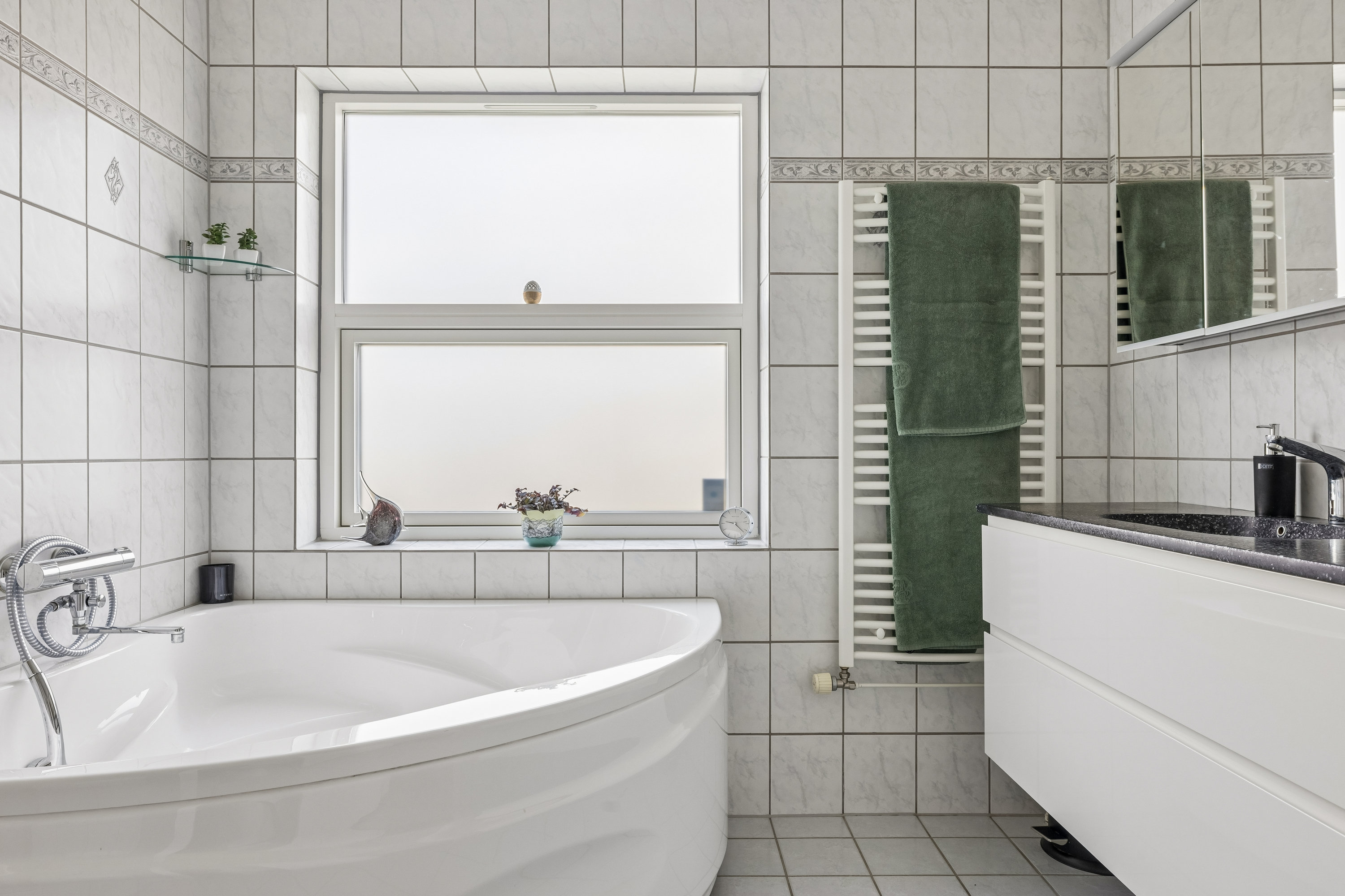 Fremhævet badeværelse billede i fuldskærmstilstand. Billede af Søgårdsvej 21, Næsby, 5270 Odense N