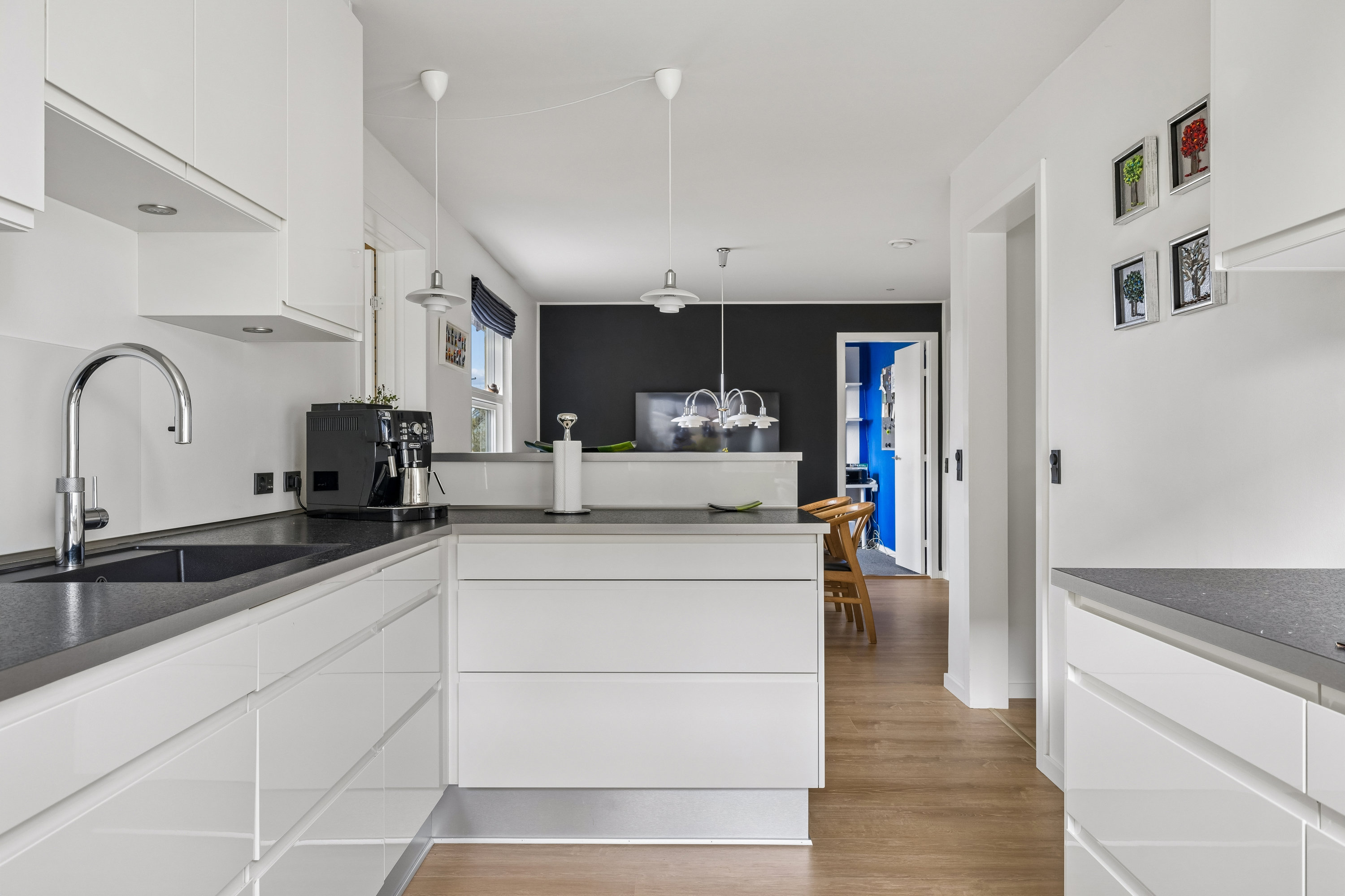 Fremhævet køkken billede i fuldskærmstilstand. Billede af Søgårdsvej 21, Næsby, 5270 Odense N