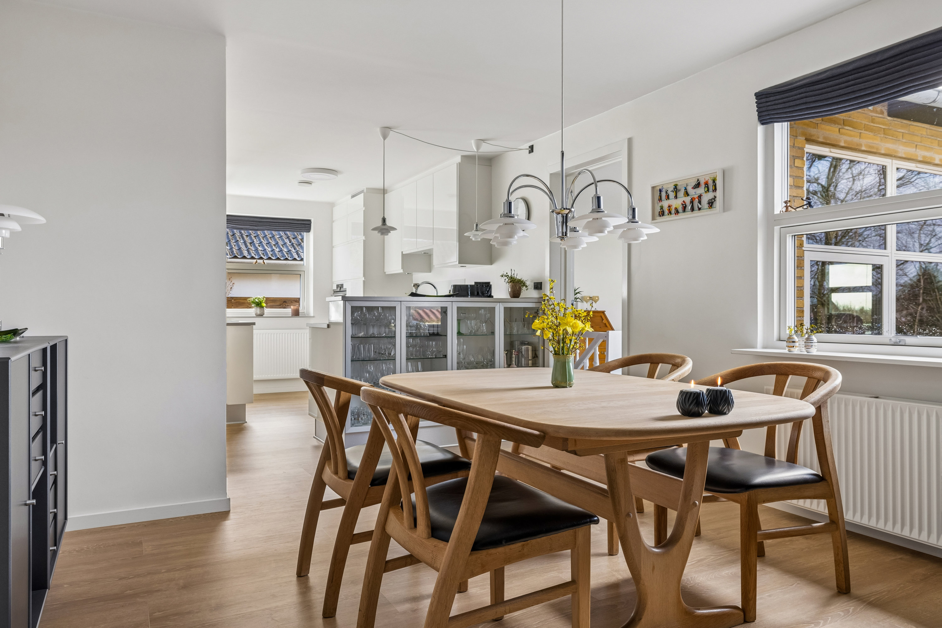 Fremhævet spisestue billede i fuldskærmstilstand. Billede af Søgårdsvej 21, Næsby, 5270 Odense N