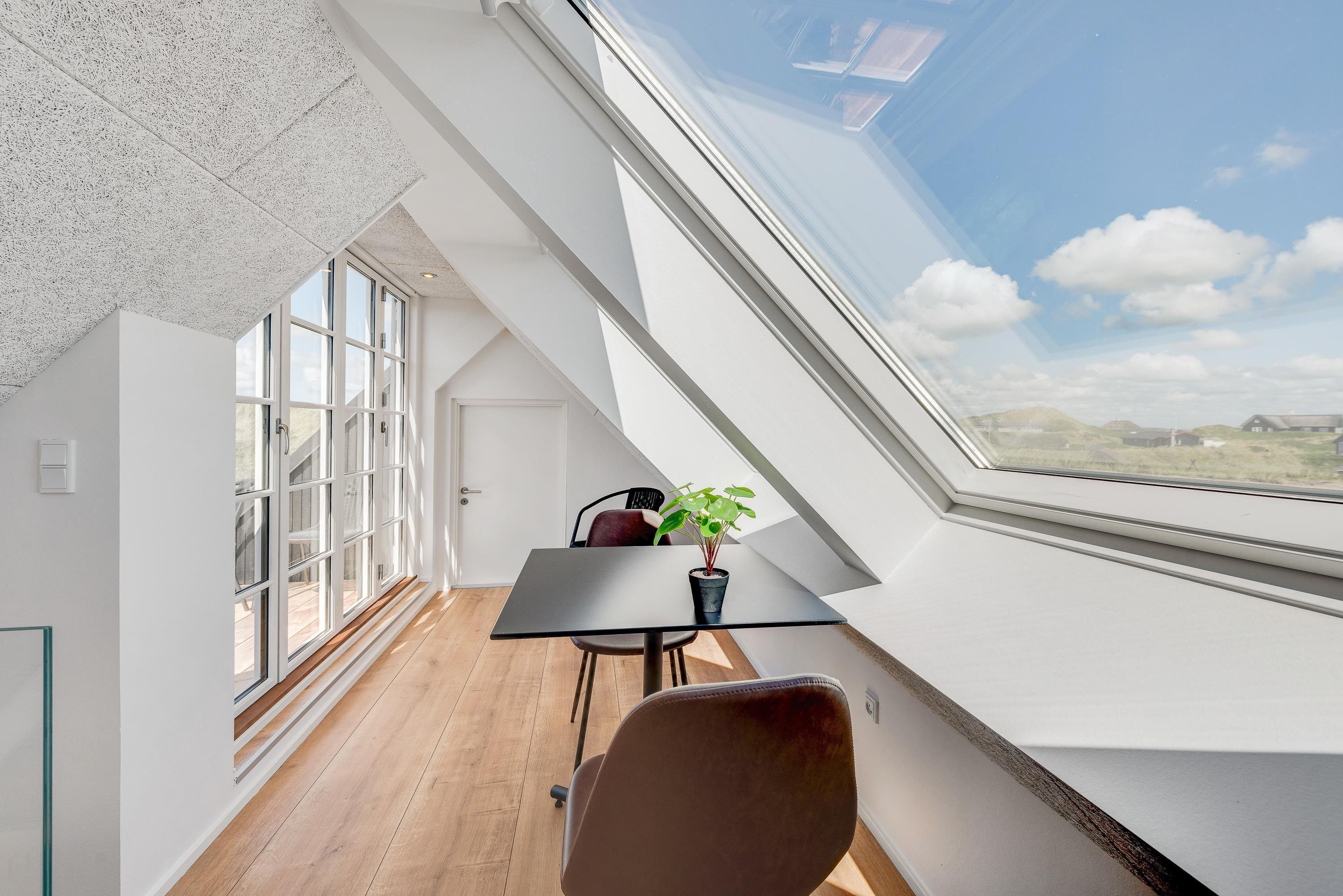 Fremhævet 1. sal billede i fuldskærmstilstand. Billede af Nordsøvej 346, Søndervig, 6950 Ringkøbing