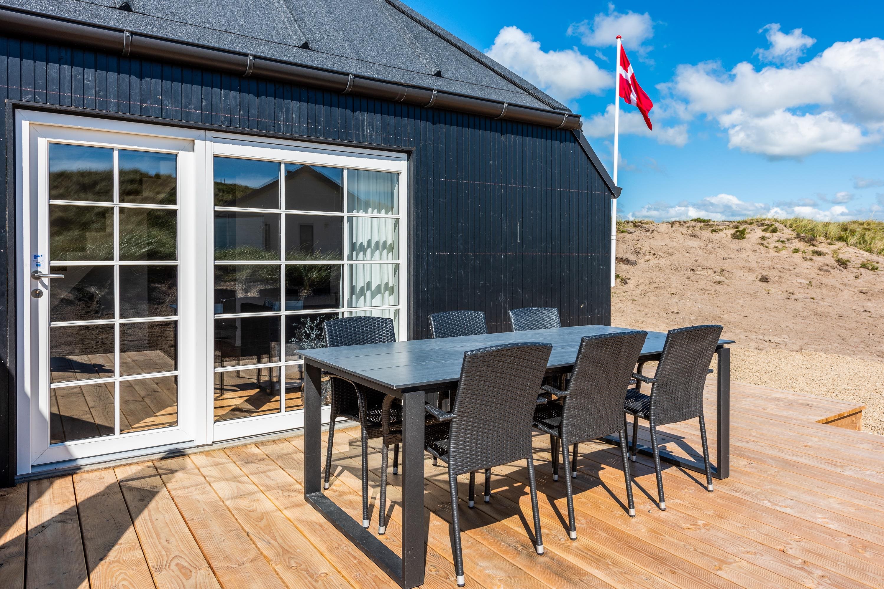 Fremhævet terrasse billede i fuldskærmstilstand. Billede af Nordsøvej 346, Søndervig, 6950 Ringkøbing