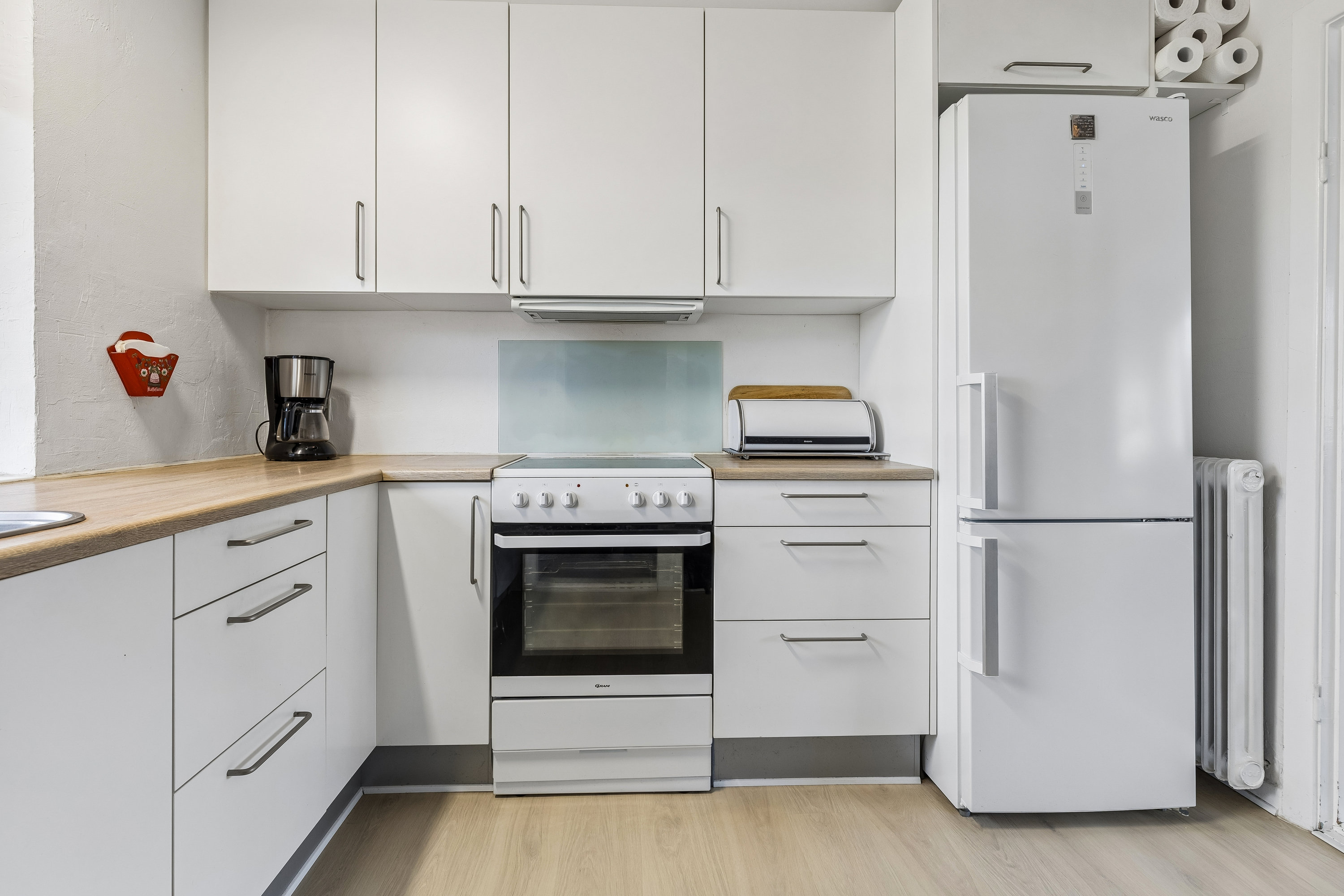 Fremhævet køkken billede i fuldskærmstilstand. Billede af Teglværksvej 7, Stubberup, 8723 Løsning