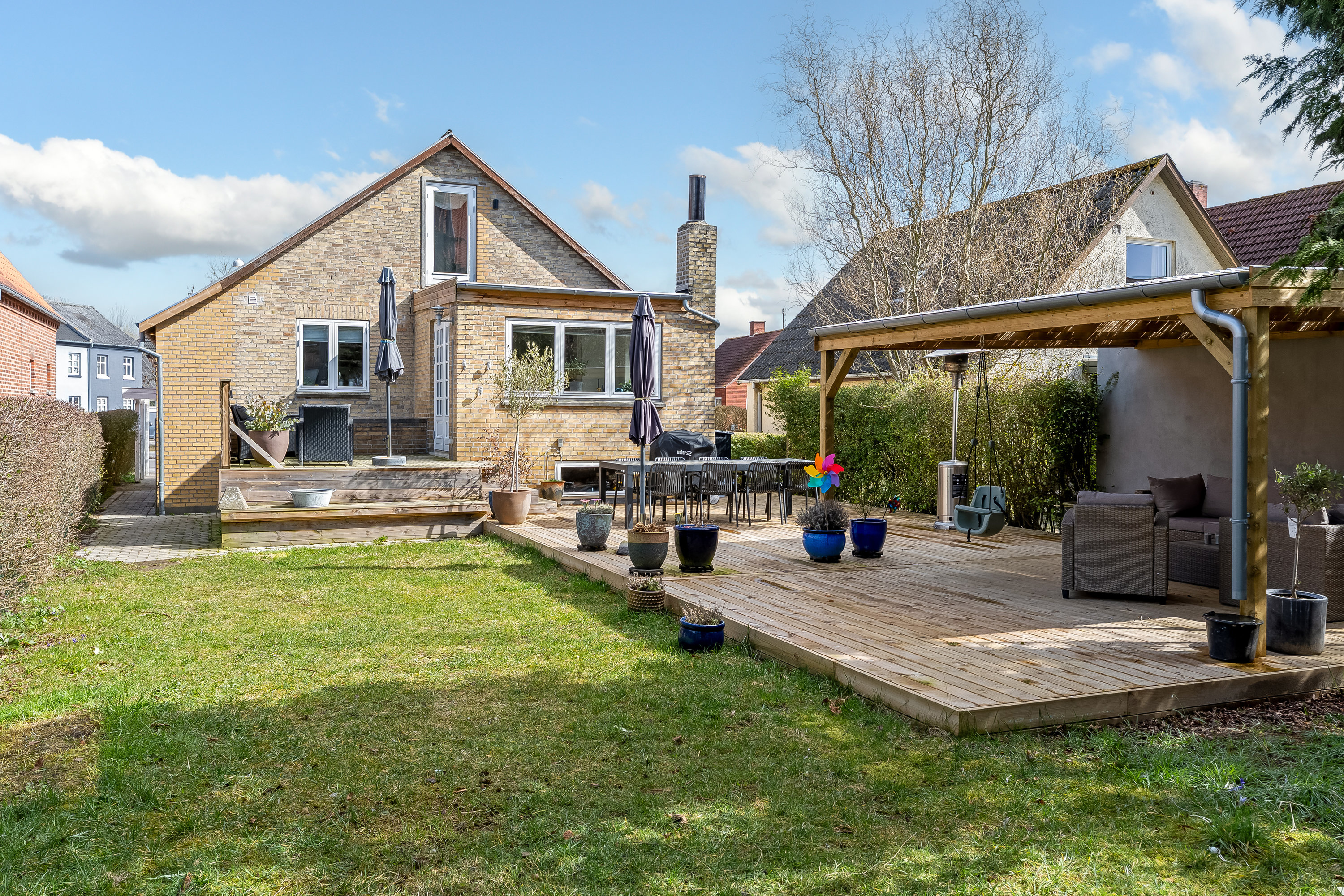 Fremhævet terrasse billede i fuldskærmstilstand. Billede af Østre Allé 12, 4900 Nakskov