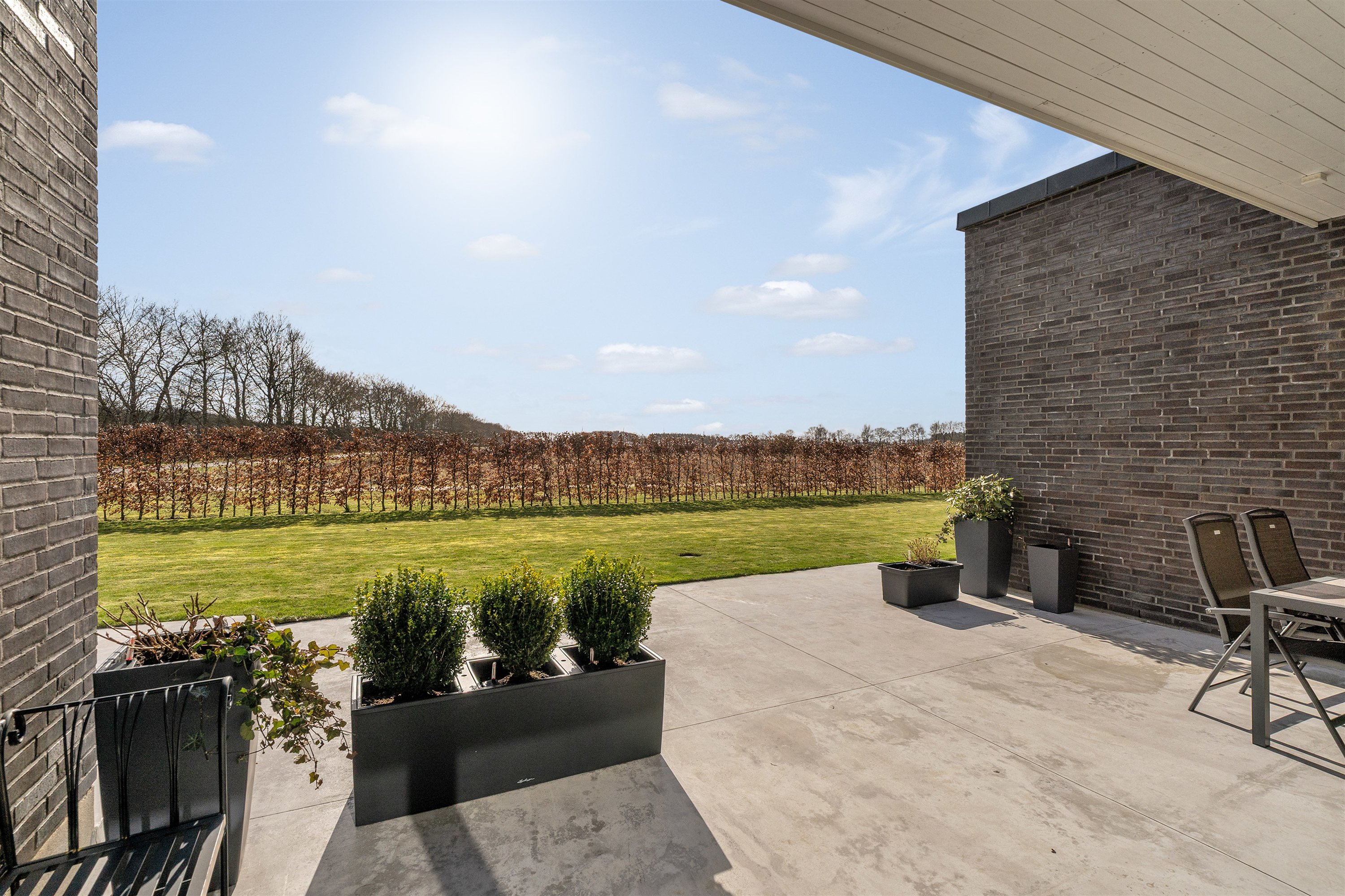 Fremhævet terrasse billede i fuldskærmstilstand. Billede af Hønseringen 11, 7190 Billund