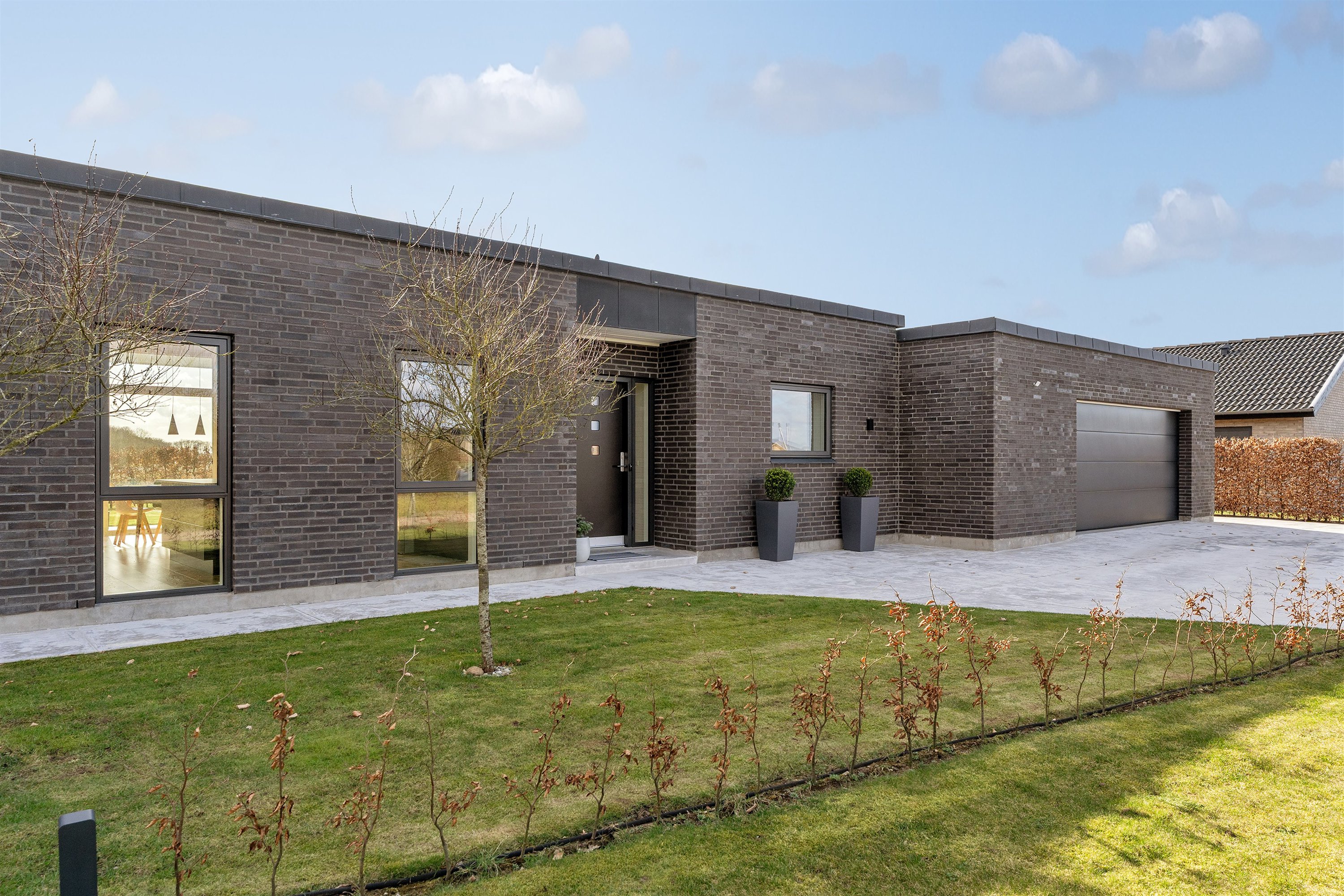 Miniaturebillede 2: ejendommen. Billede af Hønseringen 11, 7190 Billund