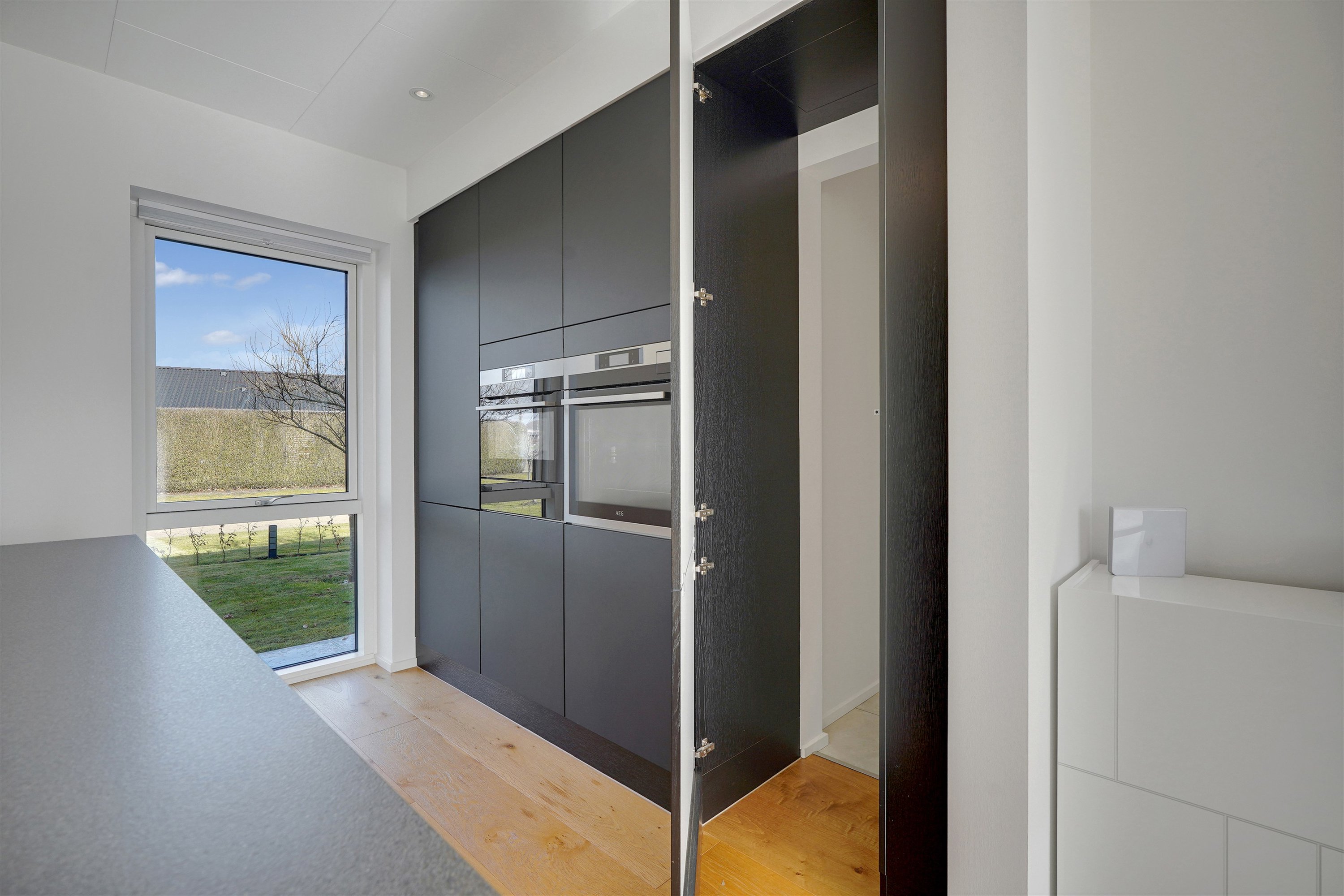 Fremhævet køkken billede i fuldskærmstilstand. Billede af Hønseringen 11, 7190 Billund