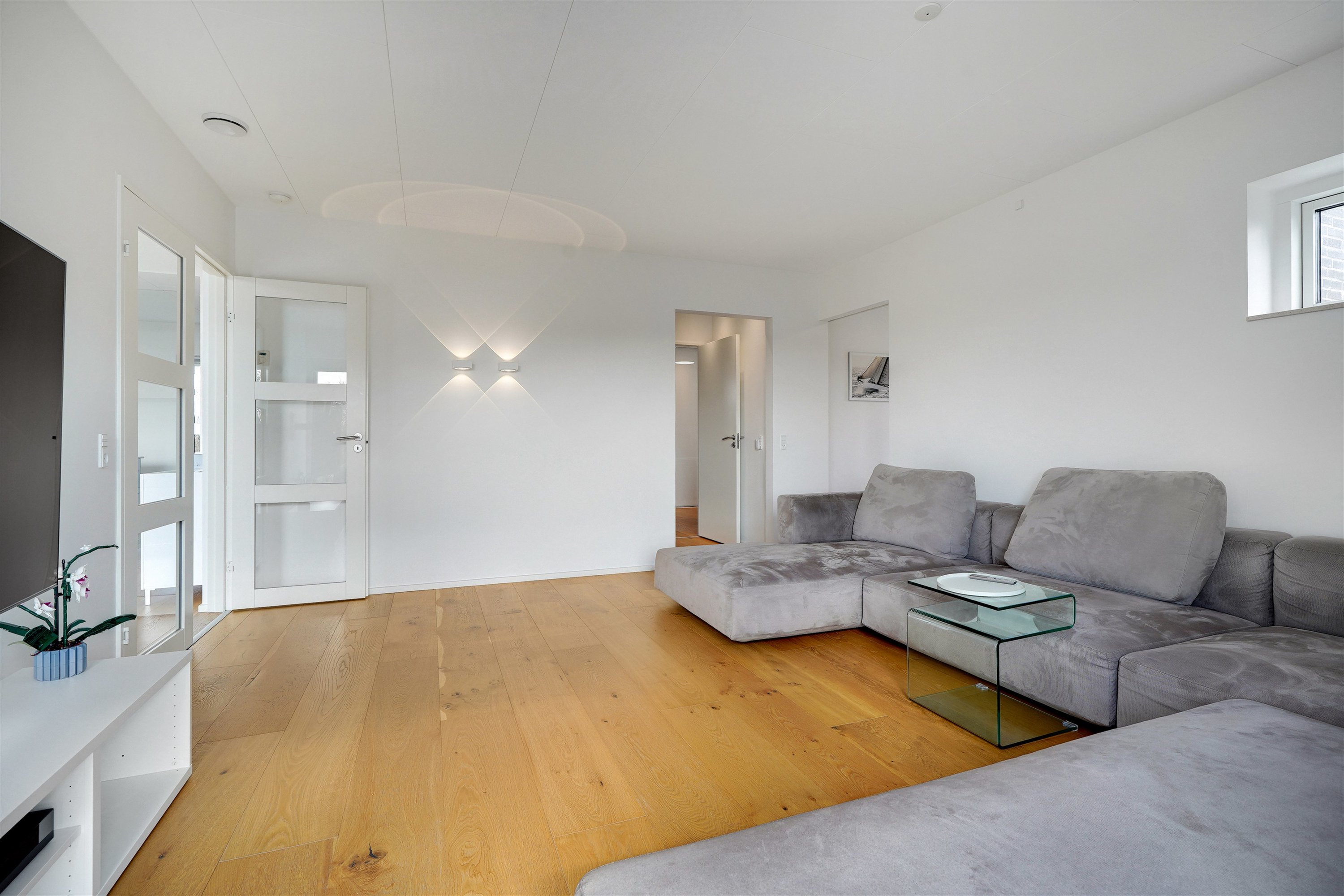 Fremhævet stue billede i fuldskærmstilstand. Billede af Hønseringen 11, 7190 Billund