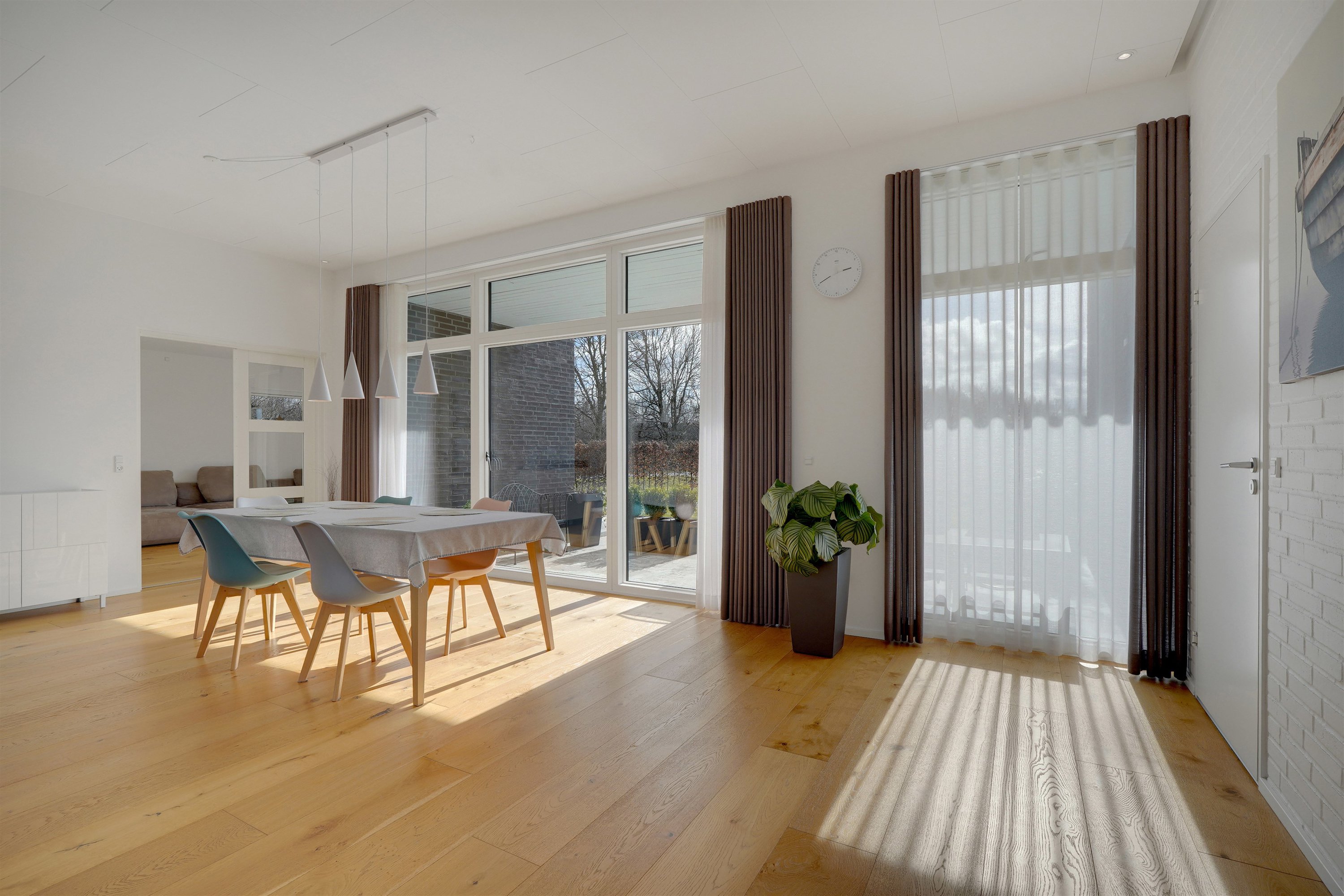 Fremhævet alrum billede i fuldskærmstilstand. Billede af Hønseringen 11, 7190 Billund