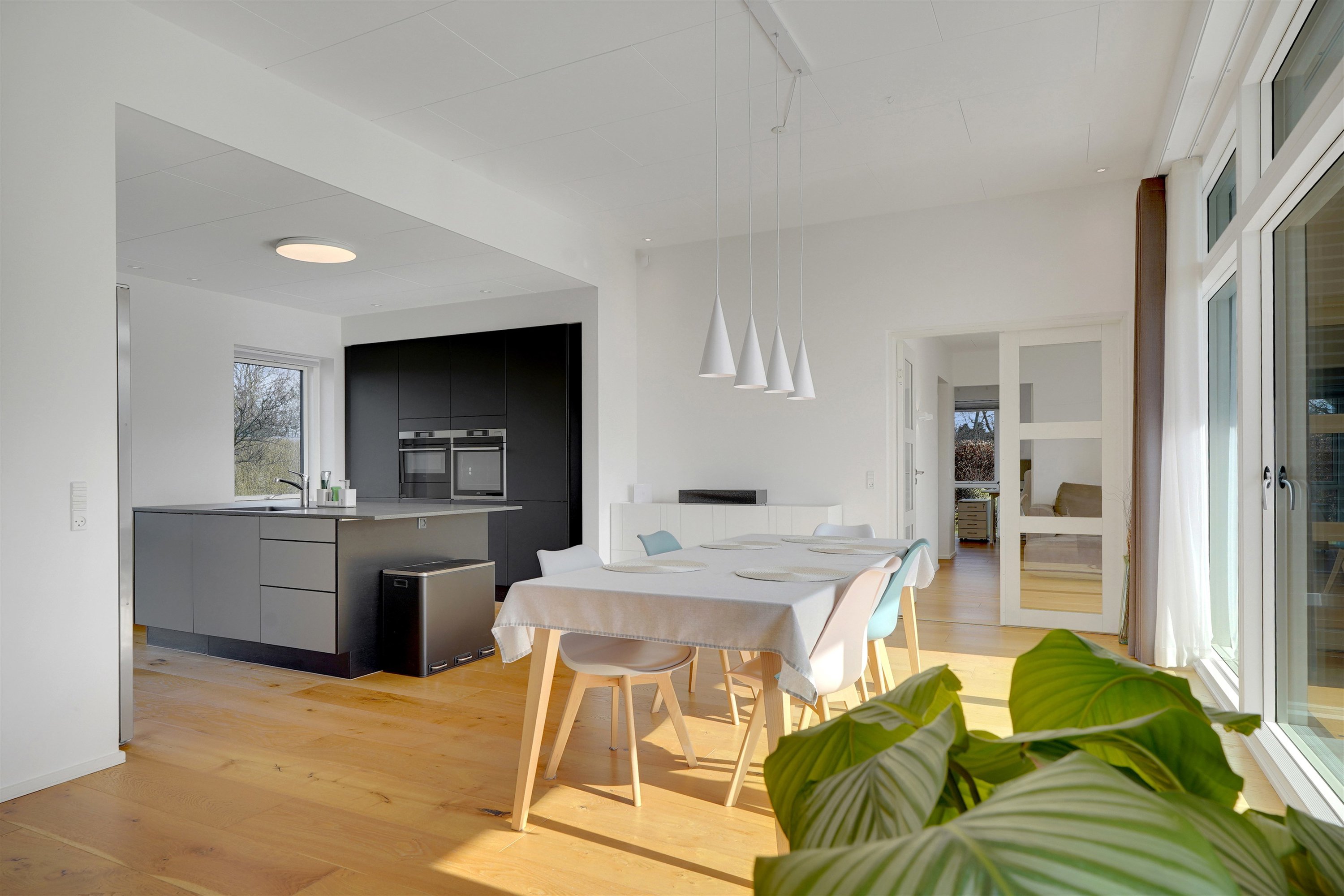 Fremhævet alrum billede i fuldskærmstilstand. Billede af Hønseringen 11, 7190 Billund