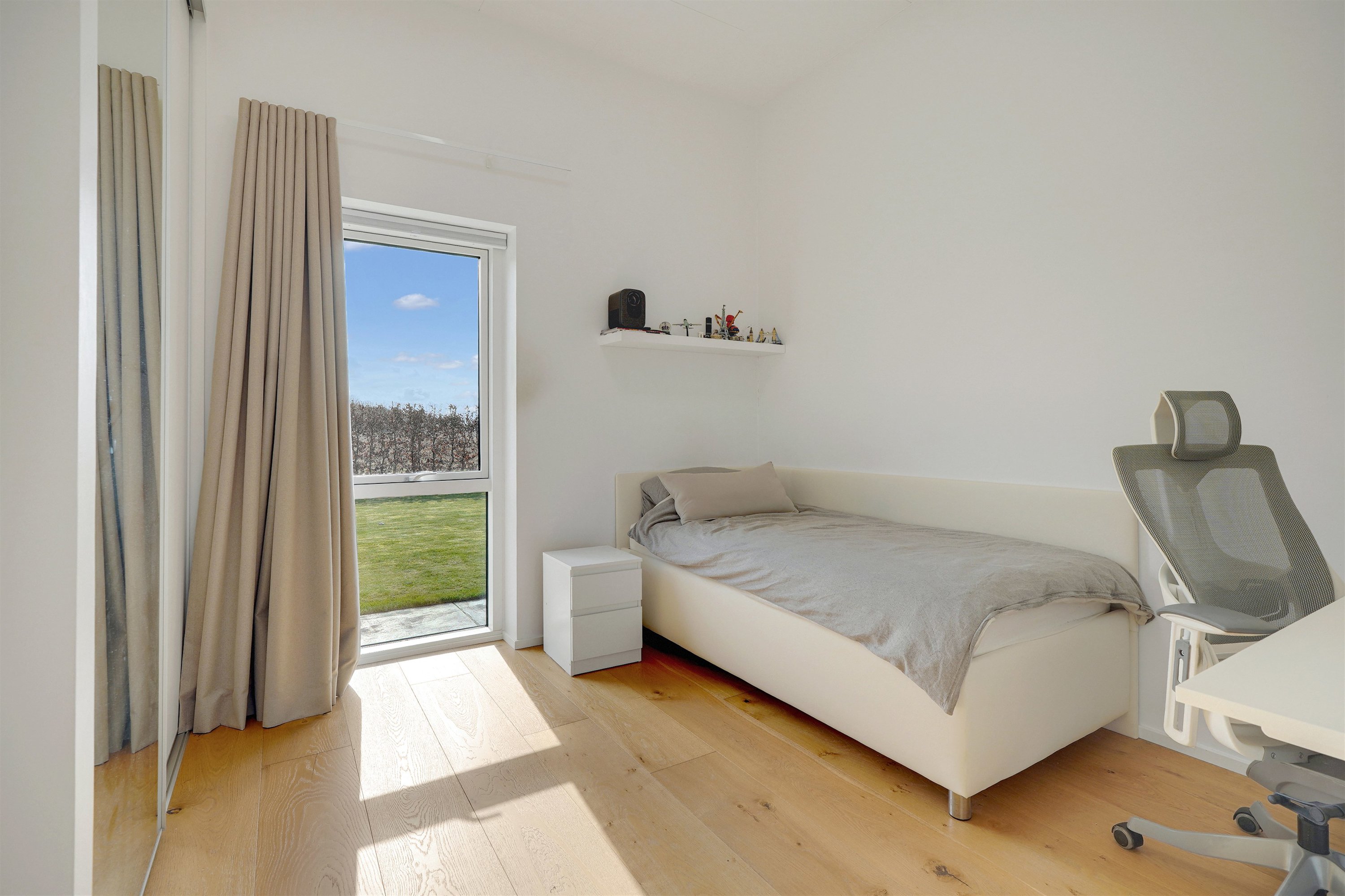 Fremhævet værelse billede i fuldskærmstilstand. Billede af Hønseringen 11, 7190 Billund