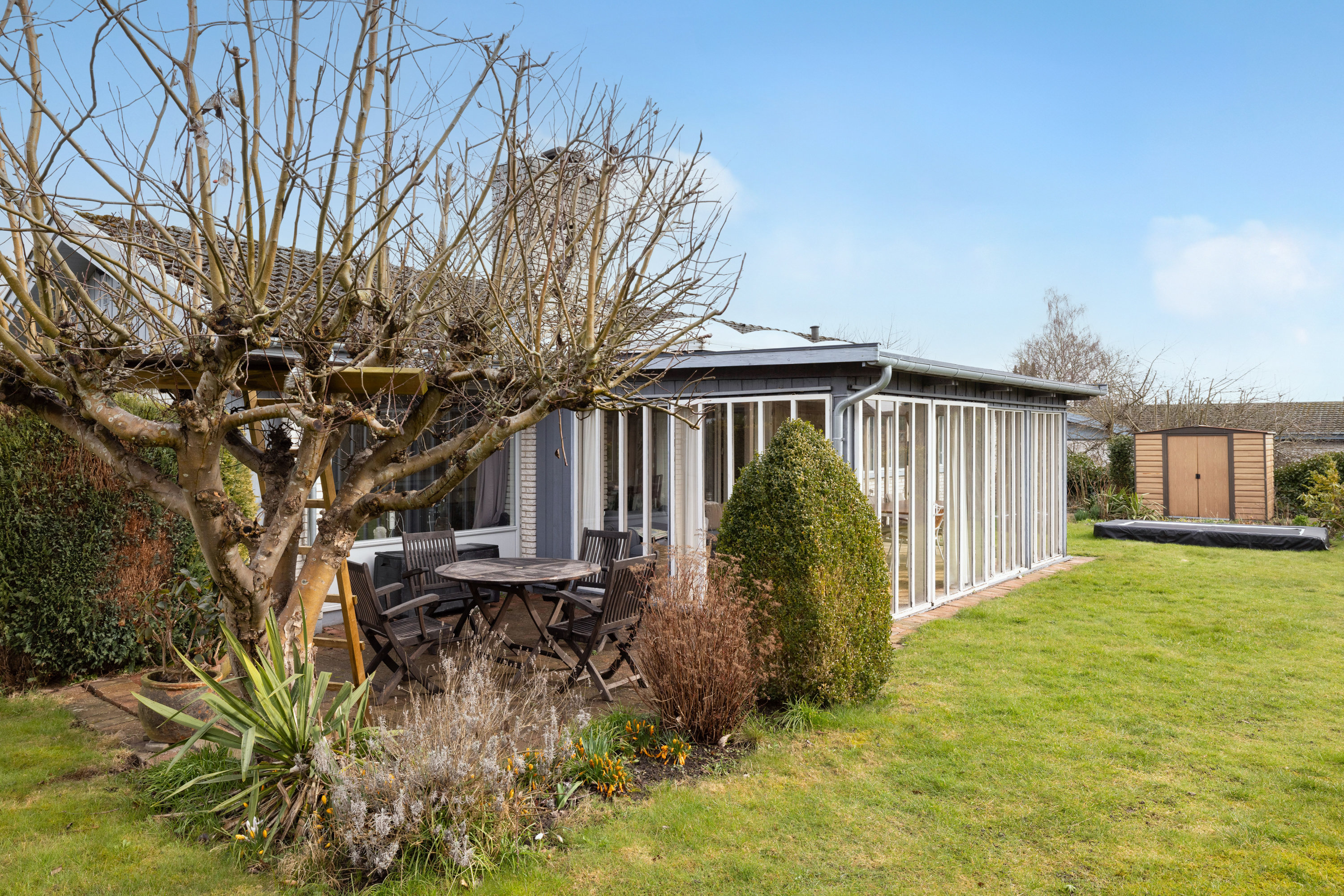 Fremhævet facade billede i fuldskærmstilstand. Billede af Bueparken 32, 2750 Ballerup