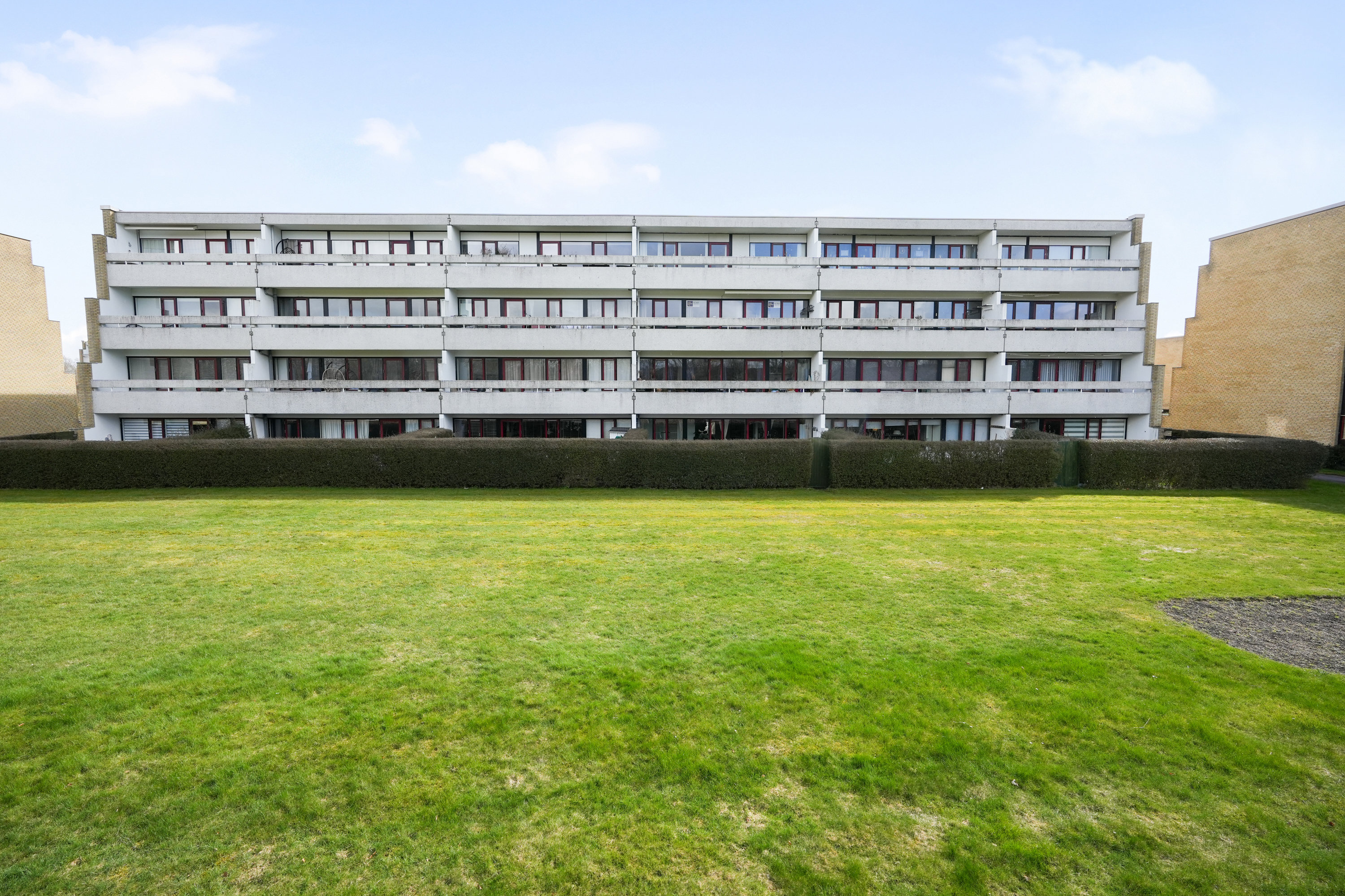 Fremhævet gårdmiljø billede i fuldskærmstilstand. Billede af Gildbrovej 49, 2. 181., 2635 Ishøj