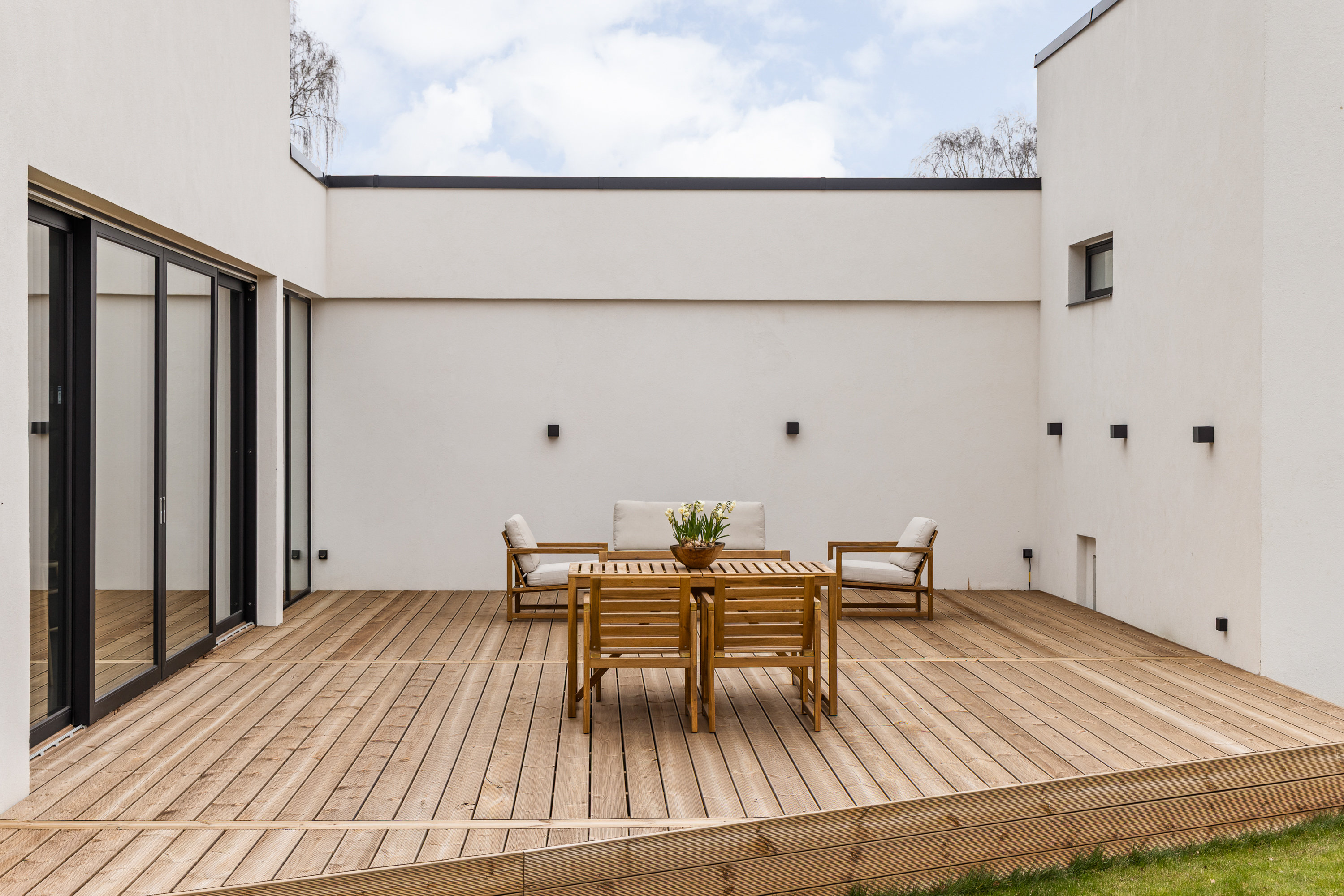 Fremhævet terrasse billede i fuldskærmstilstand. Billede af Hjortekærbakken 30, 2800 Kongens Lyngby