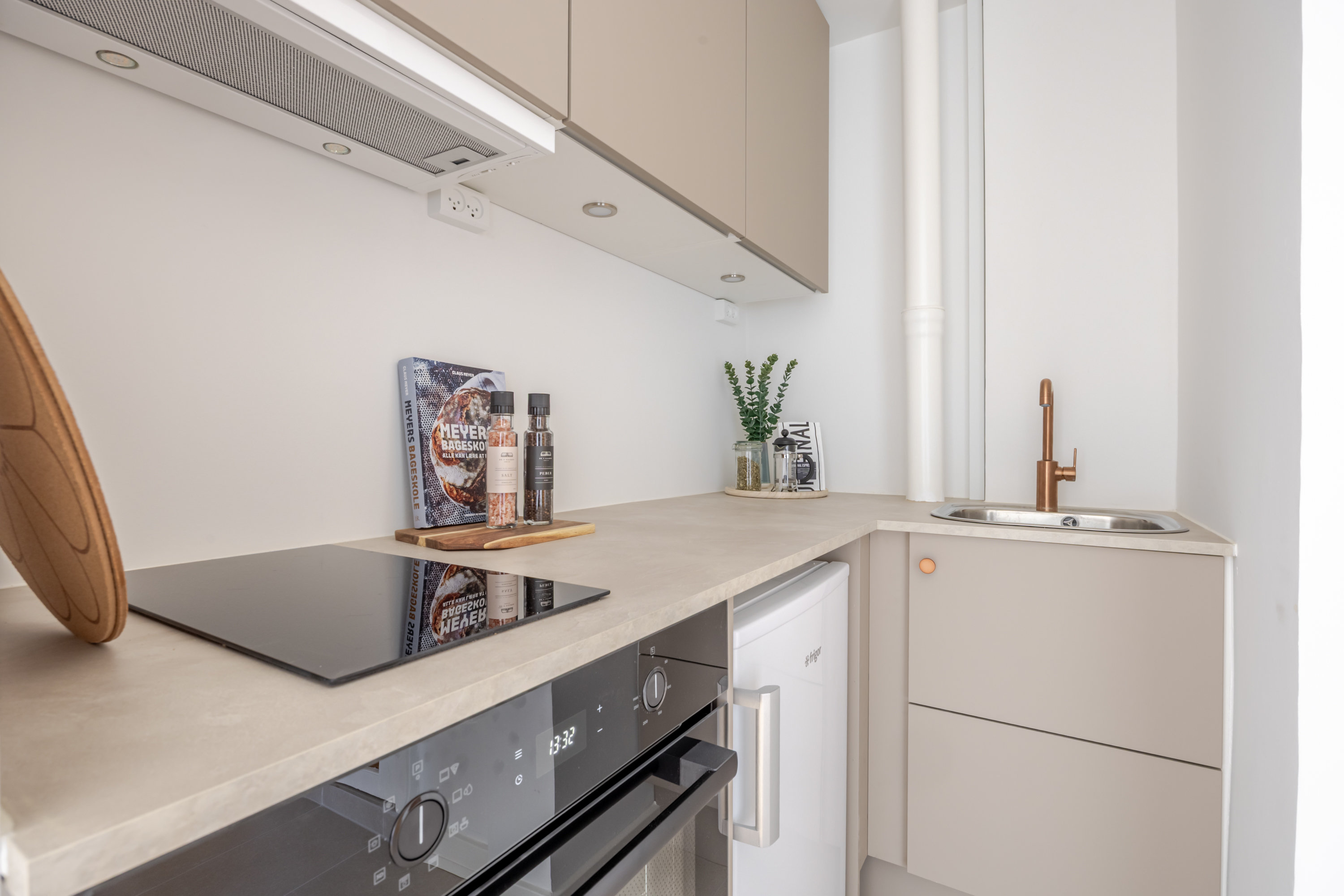 Fremhævet andet billede i fuldskærmstilstand. Billede af Rossinisvej 6, 3. mf., 2450 København SV