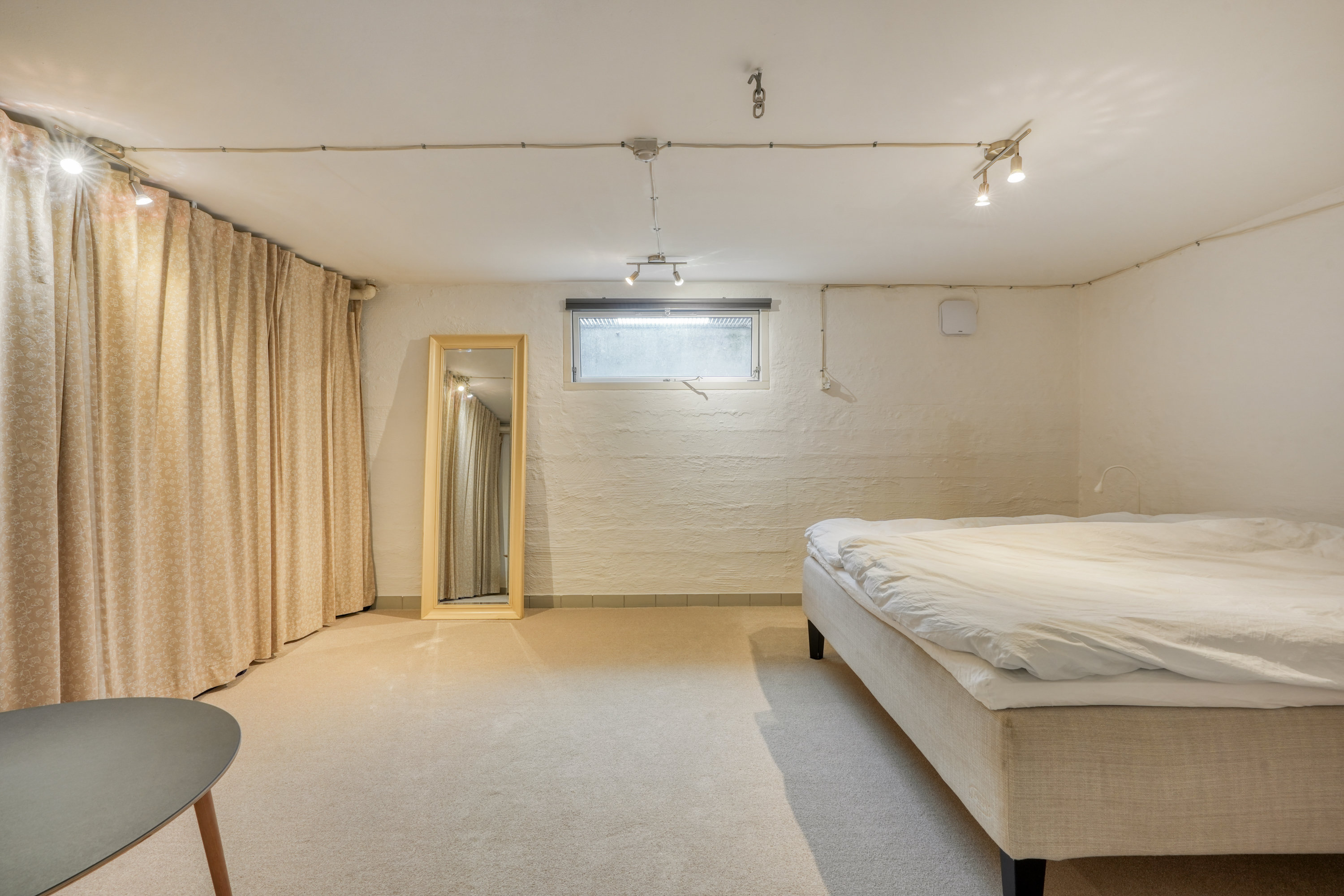 Fremhævet soveværelse billede i fuldskærmstilstand. Billede af Æblegården 7, 2800 Kongens Lyngby