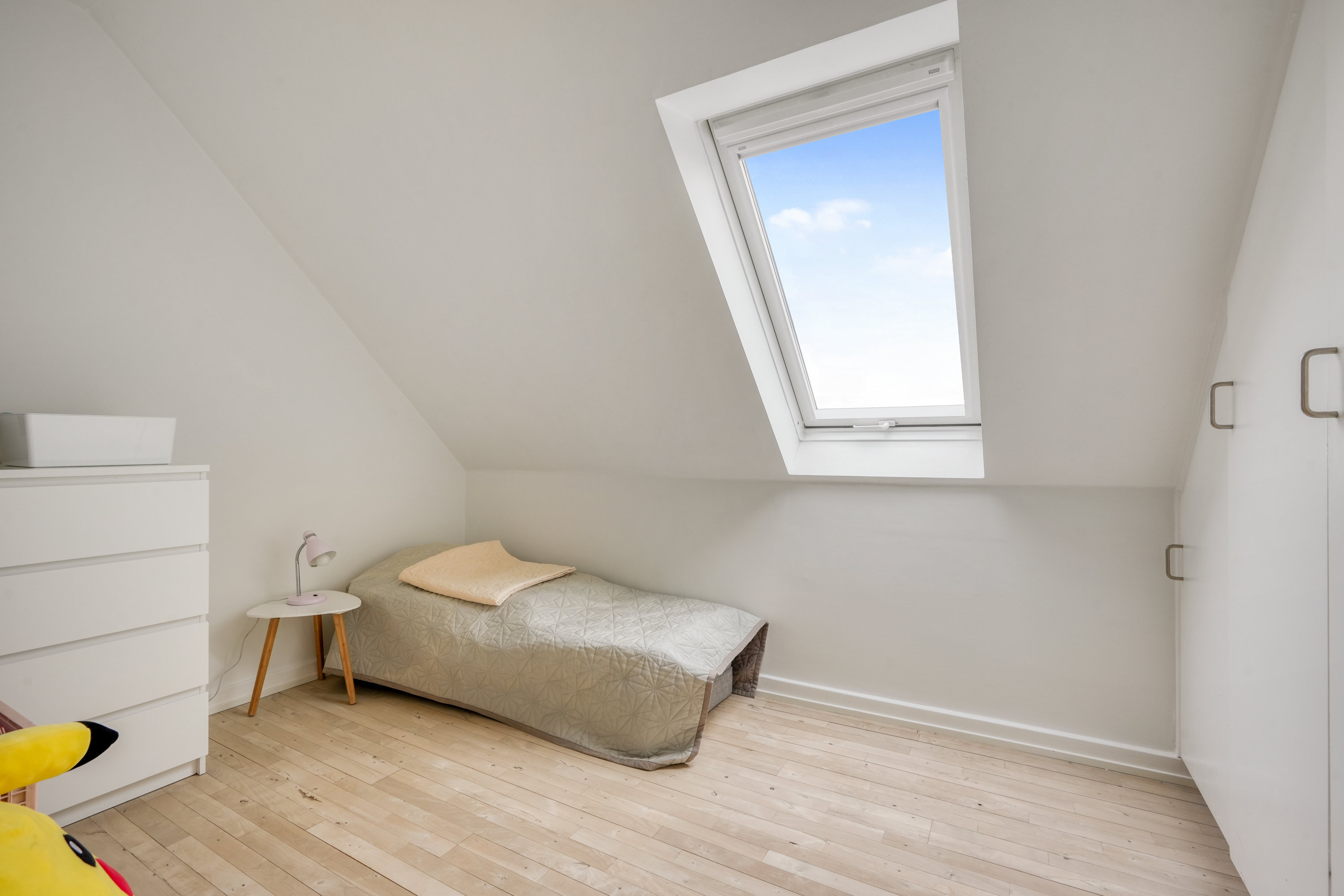 Fremhævet soveværelse billede i fuldskærmstilstand. Billede af Æblegården 7, 2800 Kongens Lyngby