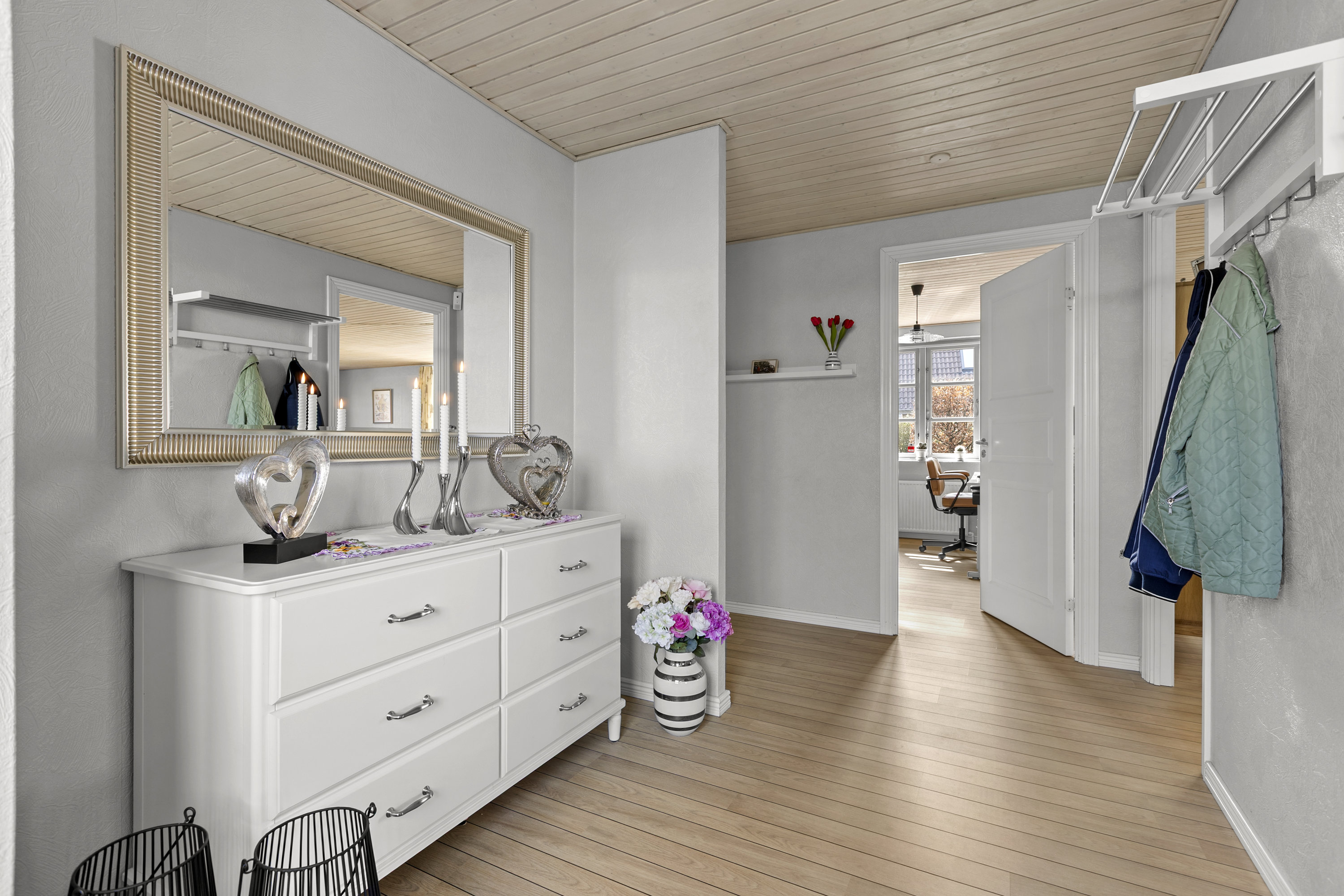 Fremhævet entré billede i fuldskærmstilstand. Billede af Enghavevej 136, 4241 Vemmelev