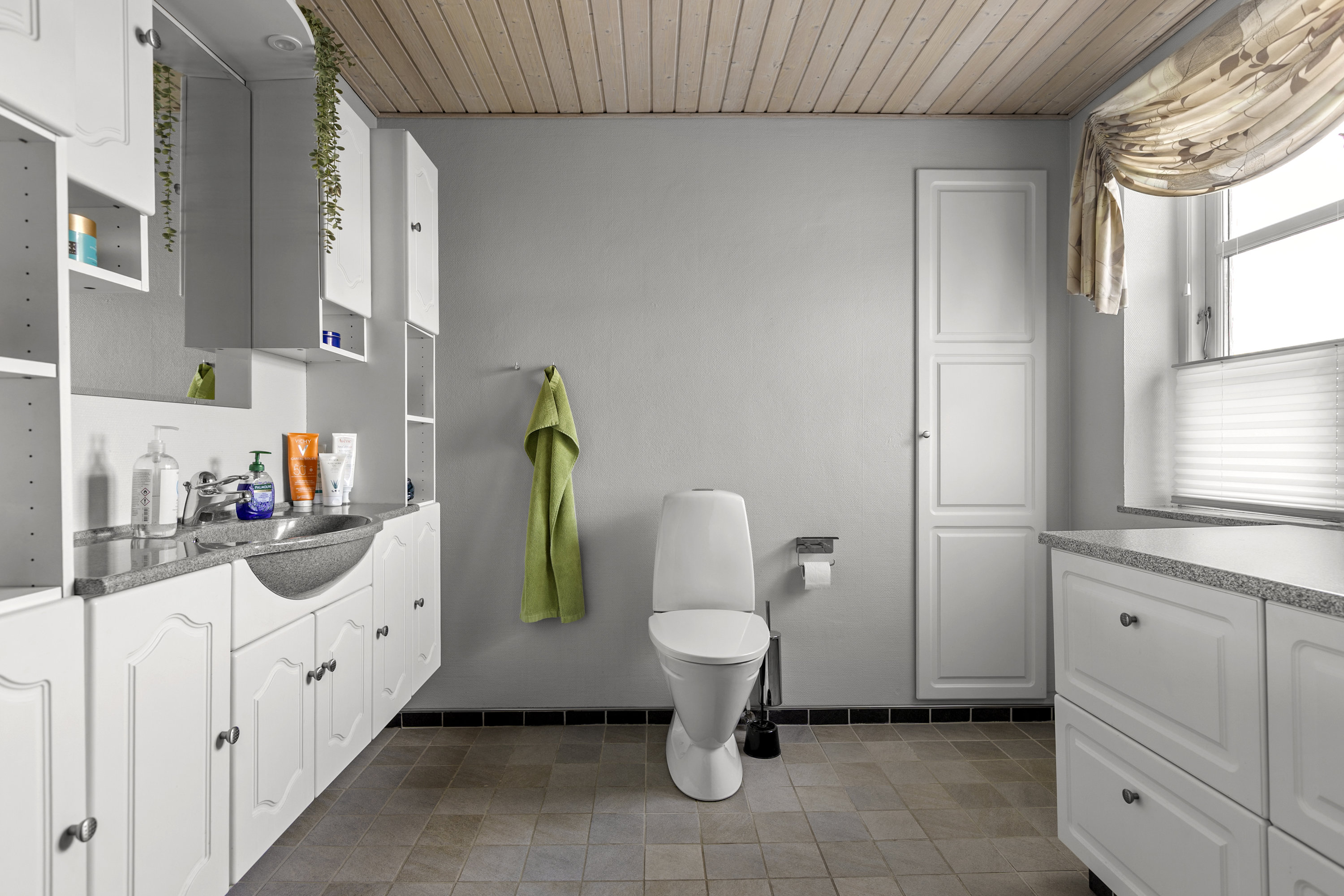 Fremhævet badeværelse billede i fuldskærmstilstand. Billede af Enghavevej 136, 4241 Vemmelev