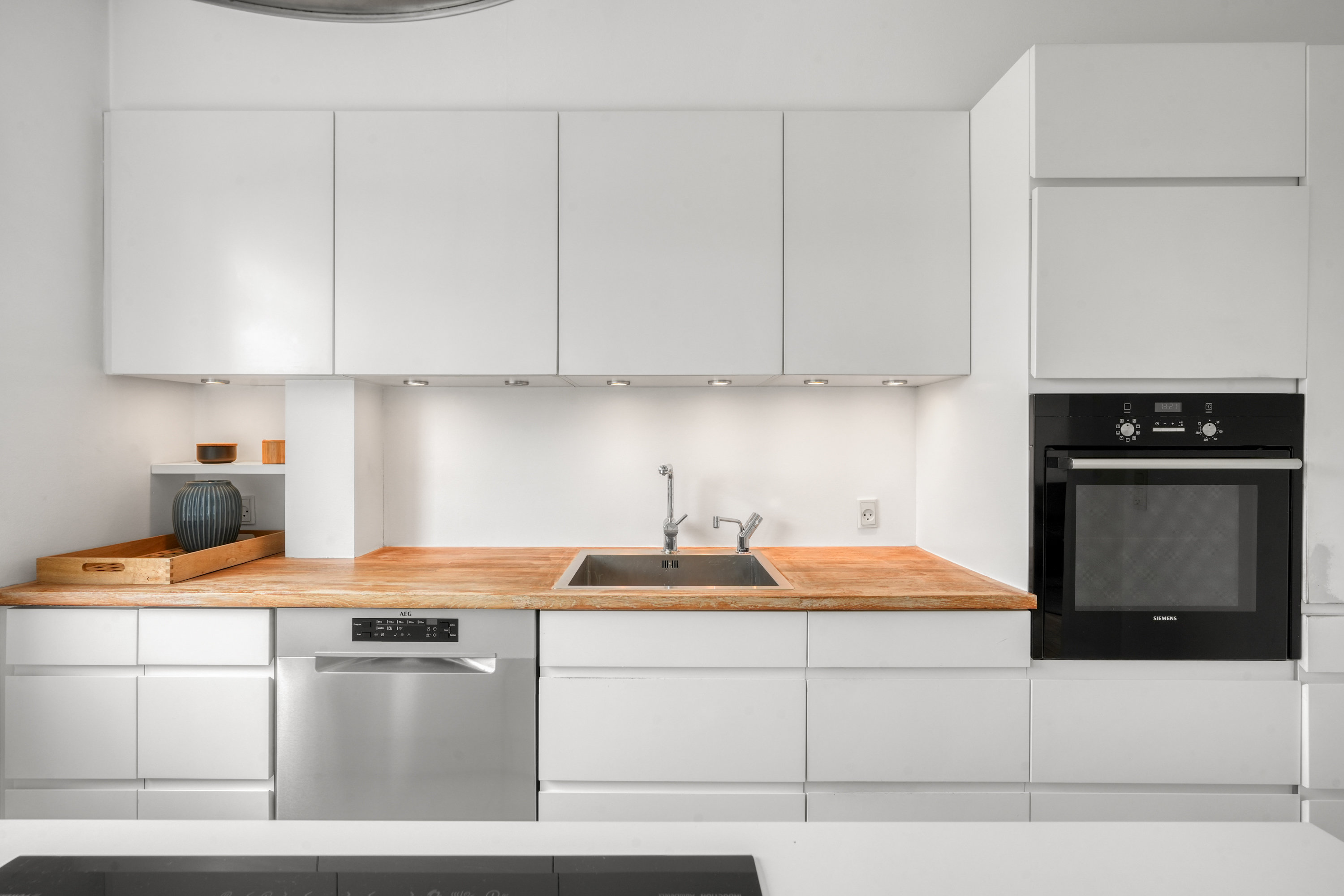 Fremhævet køkken billede i fuldskærmstilstand. Billede af Æblegården 7, 2800 Kongens Lyngby