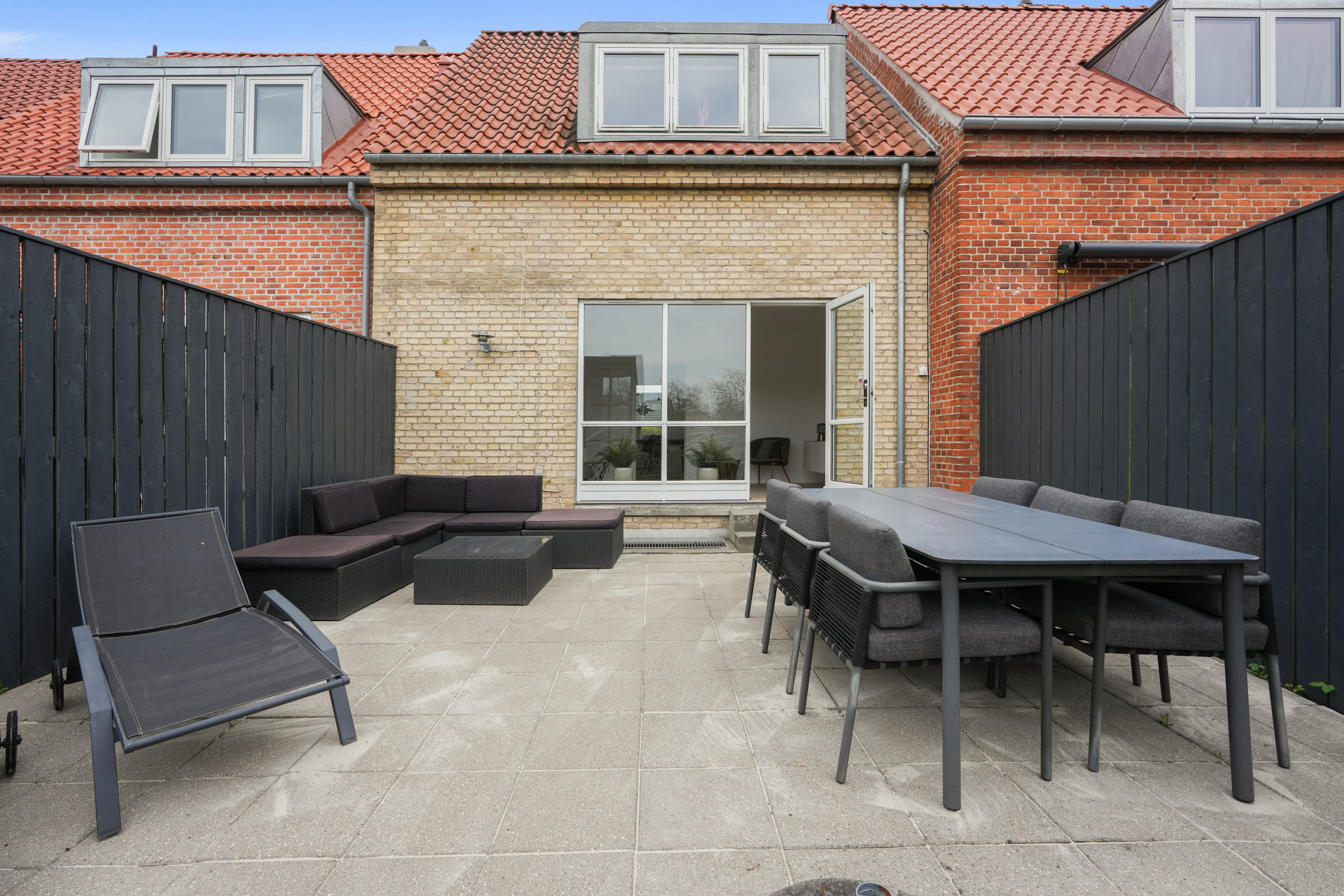 Fremhævet terrasse billede i fuldskærmstilstand. Billede af Æblegården 7, 2800 Kongens Lyngby