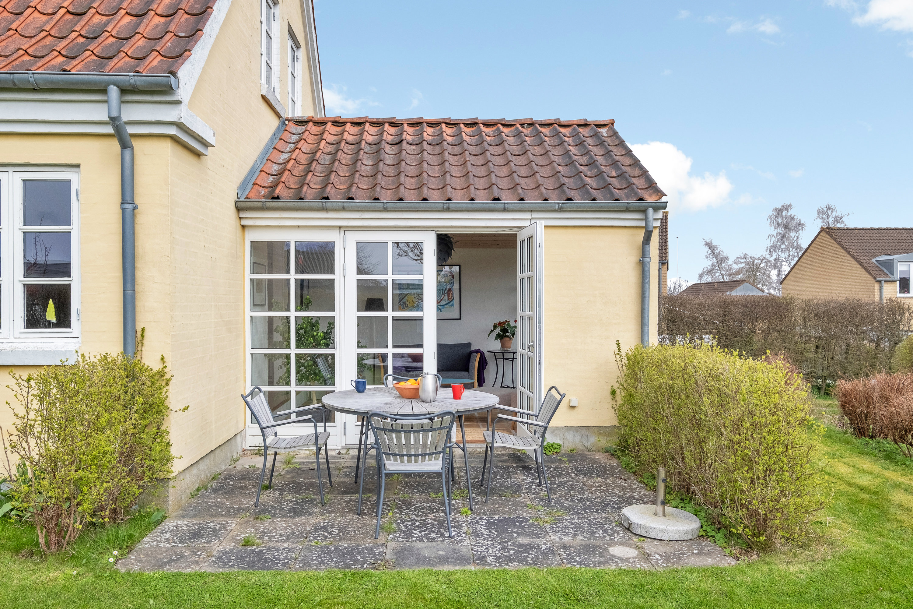 Fremhævet terrasse billede i fuldskærmstilstand. Billede af Sensommervej 133, 8530 Hjortshøj