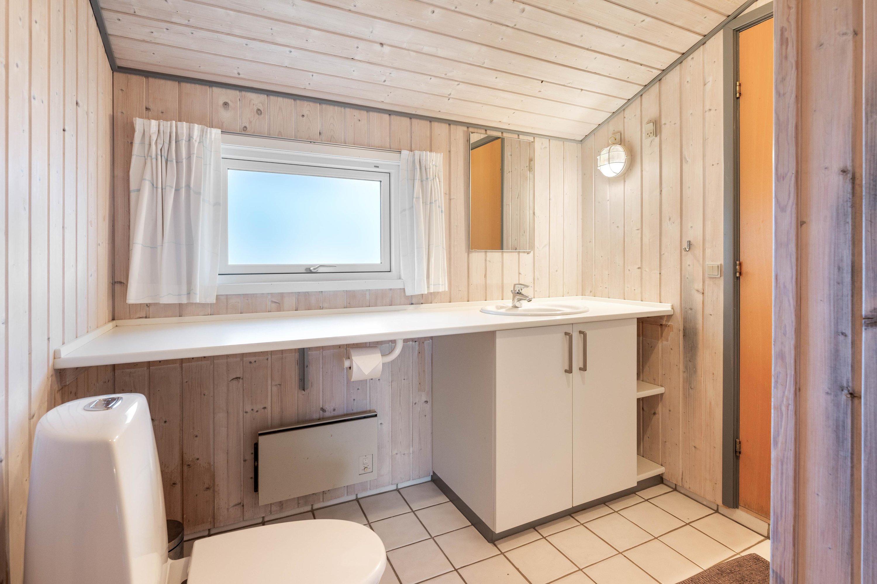 Fremhævet  billede i fuldskærmstilstand. Billede af Arvidvej 112, Bjerregaard, 6960 Hvide Sande