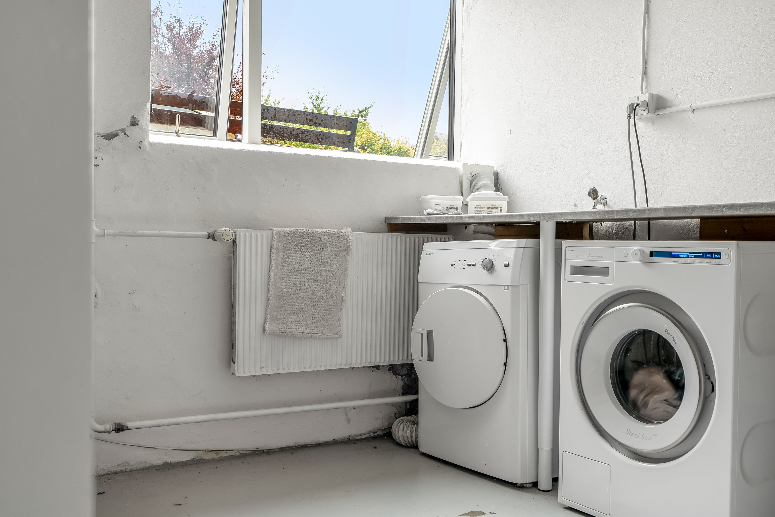 Fremhævet vaskerum billede i fuldskærmstilstand. Billede af Brickasvej 16, st.. th., 3400 Hillerød