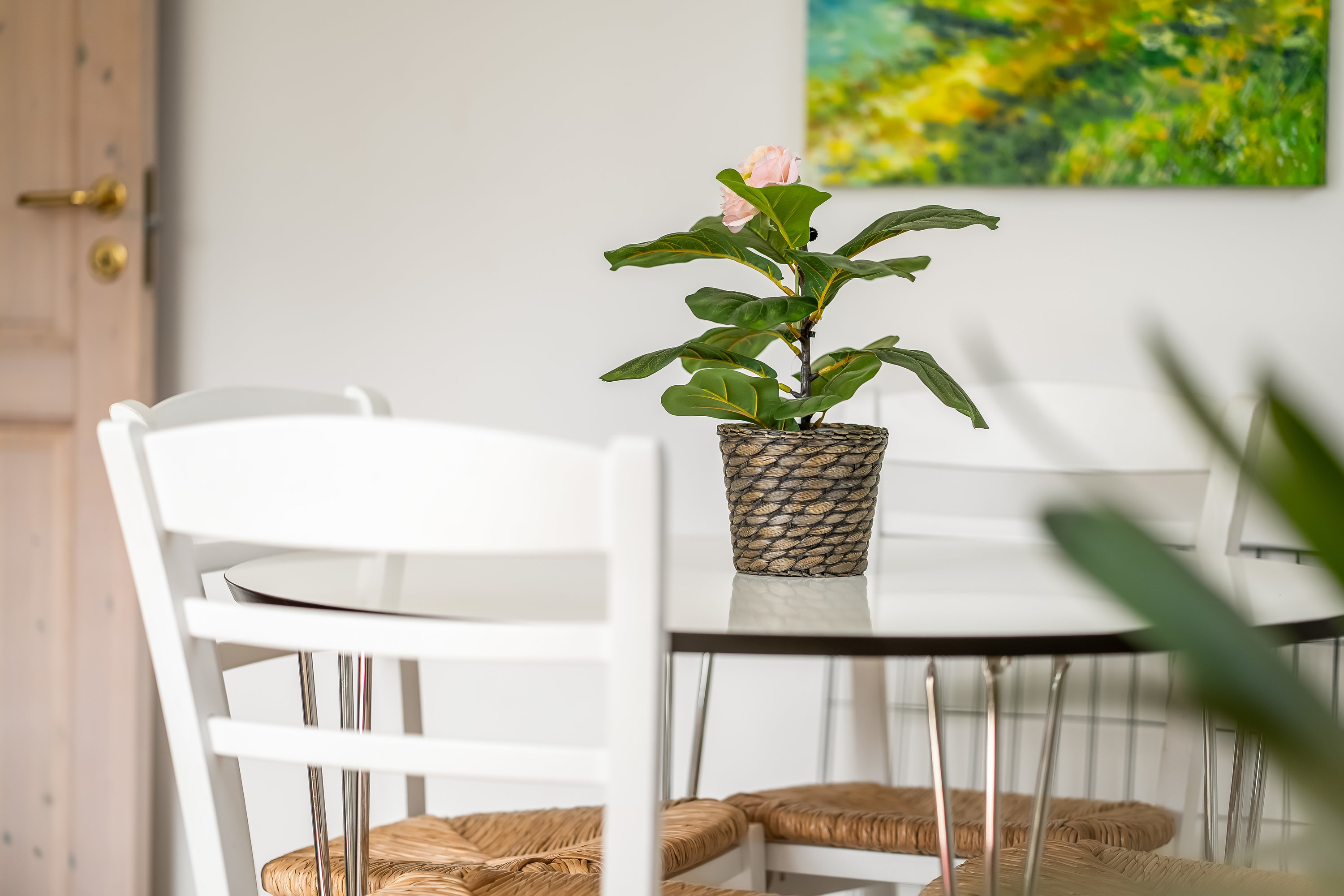 Fremhævet stue billede i fuldskærmstilstand. Billede af Brickasvej 16, st.. th., 3400 Hillerød