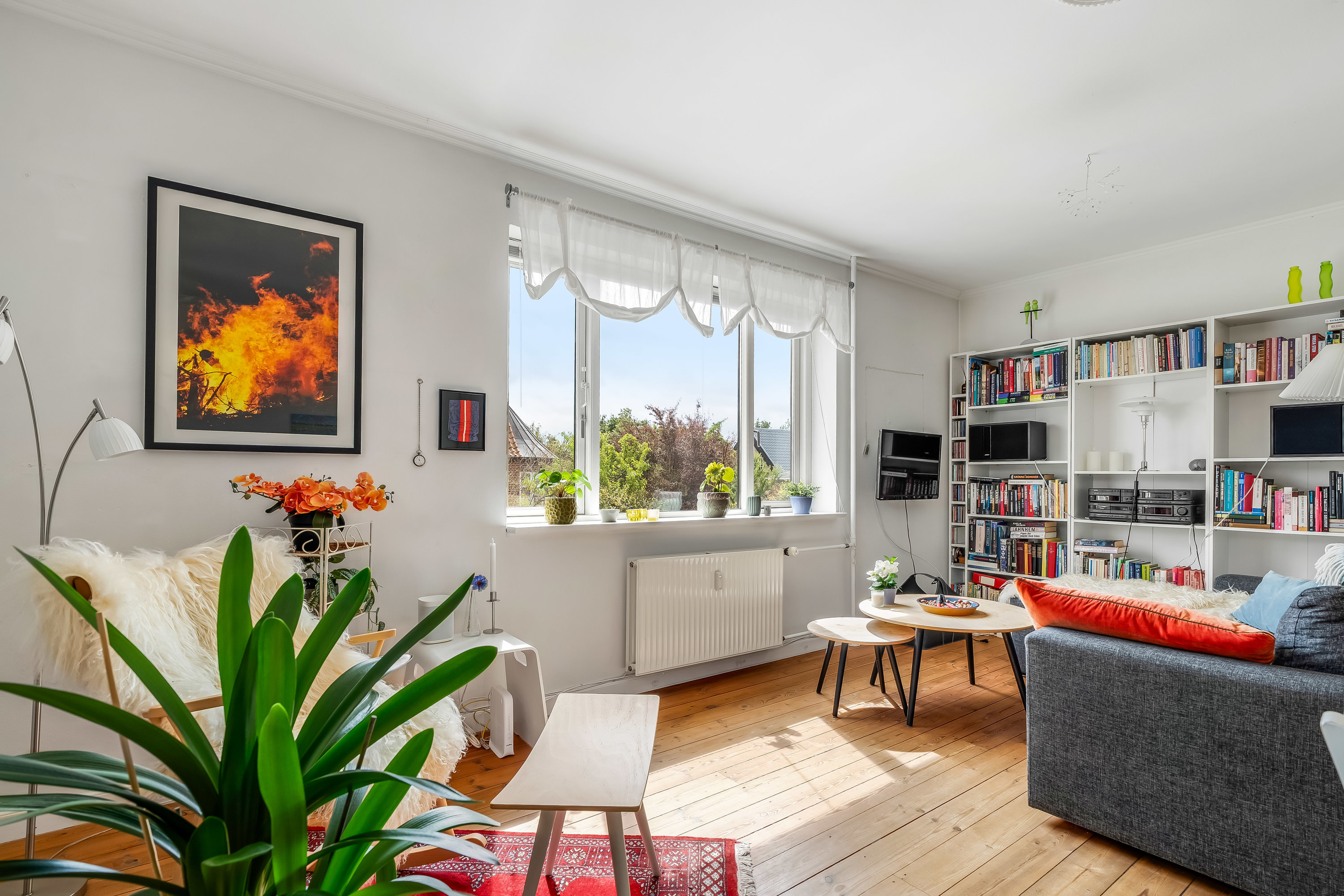 Miniaturebillede 1: stue. Billede af Brickasvej 16, st.. th., 3400 Hillerød