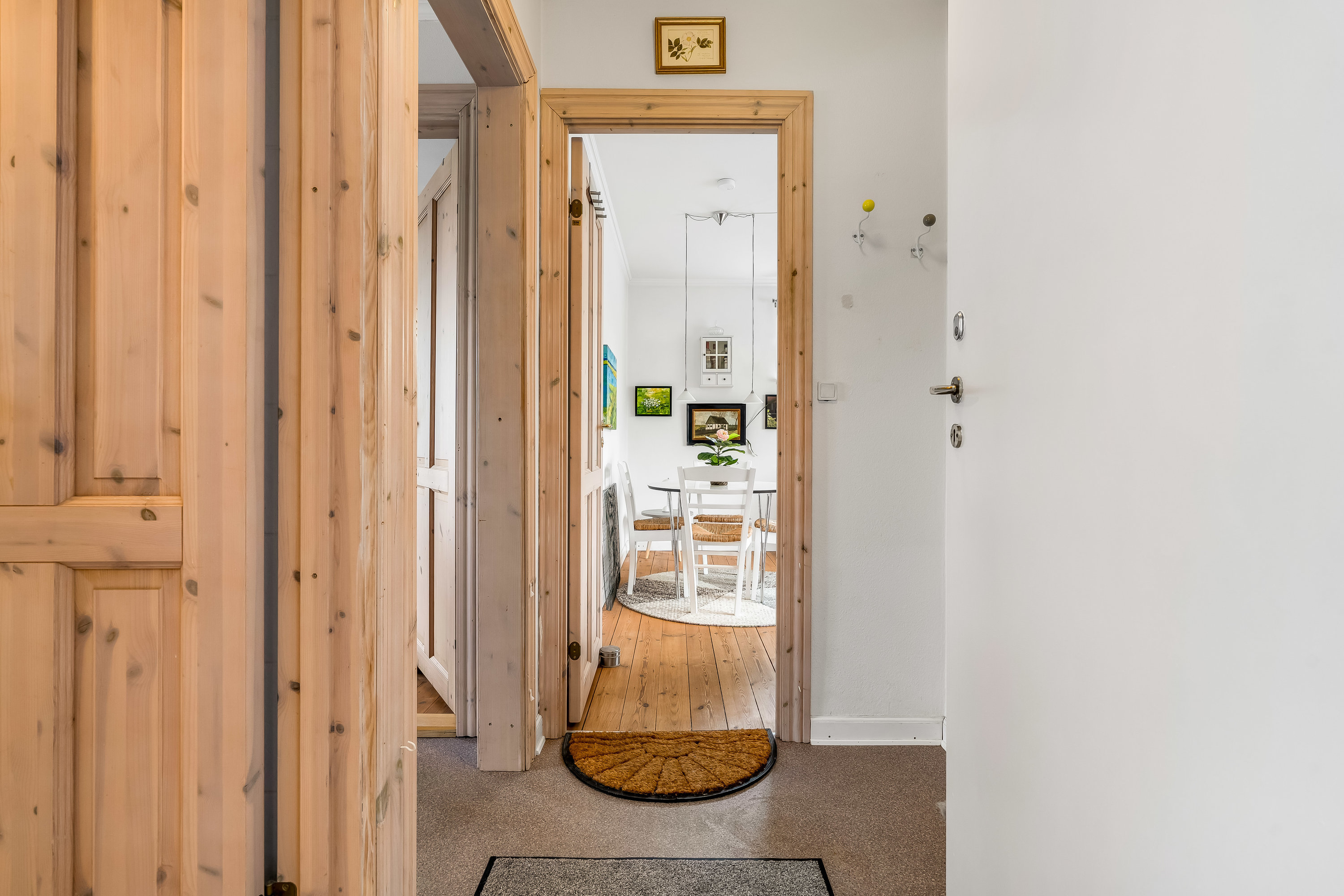 Fremhævet entré billede i fuldskærmstilstand. Billede af Brickasvej 16, st.. th., 3400 Hillerød