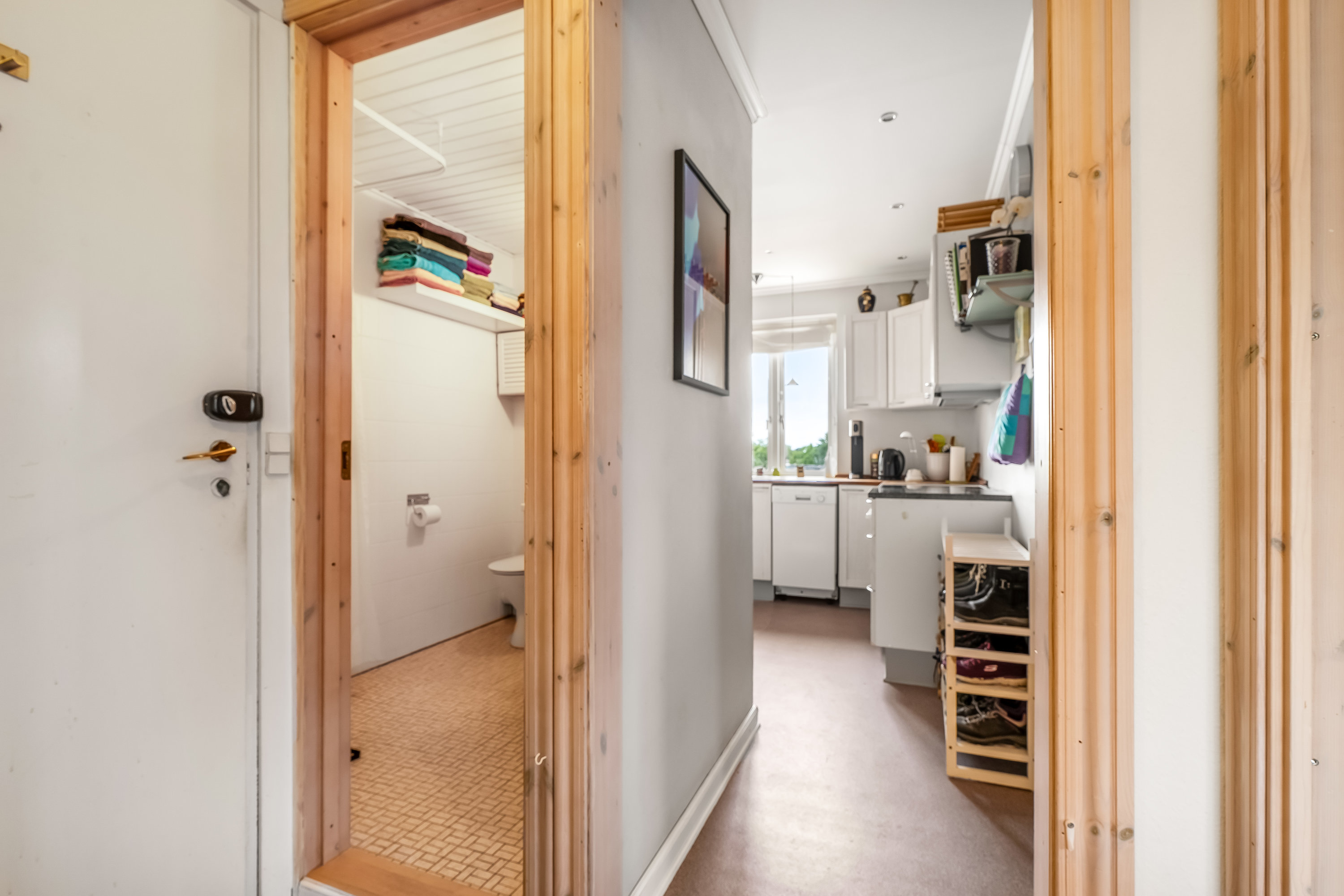 Fremhævet entré billede i fuldskærmstilstand. Billede af Brickasvej 16, st.. th., 3400 Hillerød