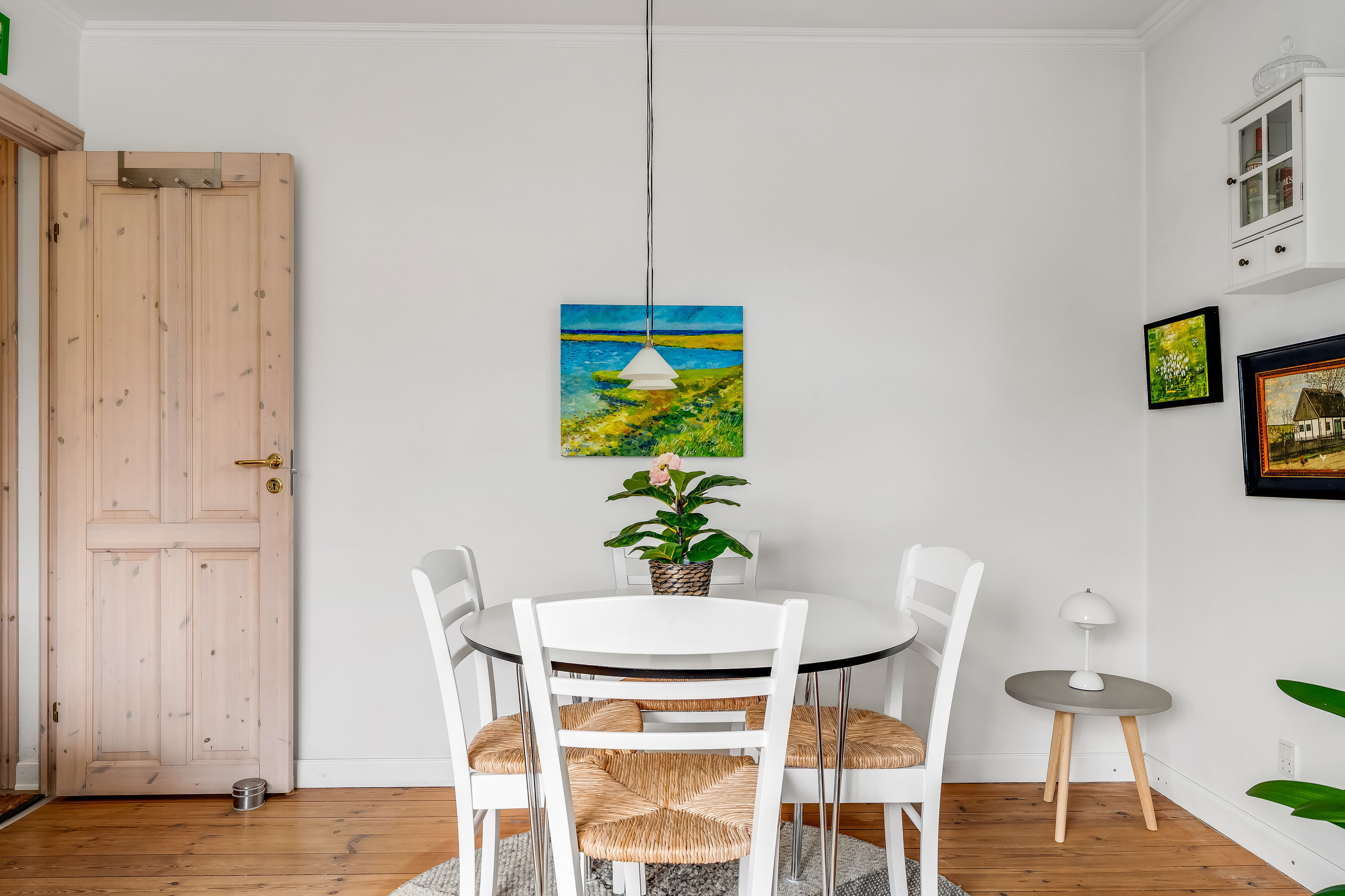 Fremhævet stue billede i fuldskærmstilstand. Billede af Brickasvej 16, st.. th., 3400 Hillerød