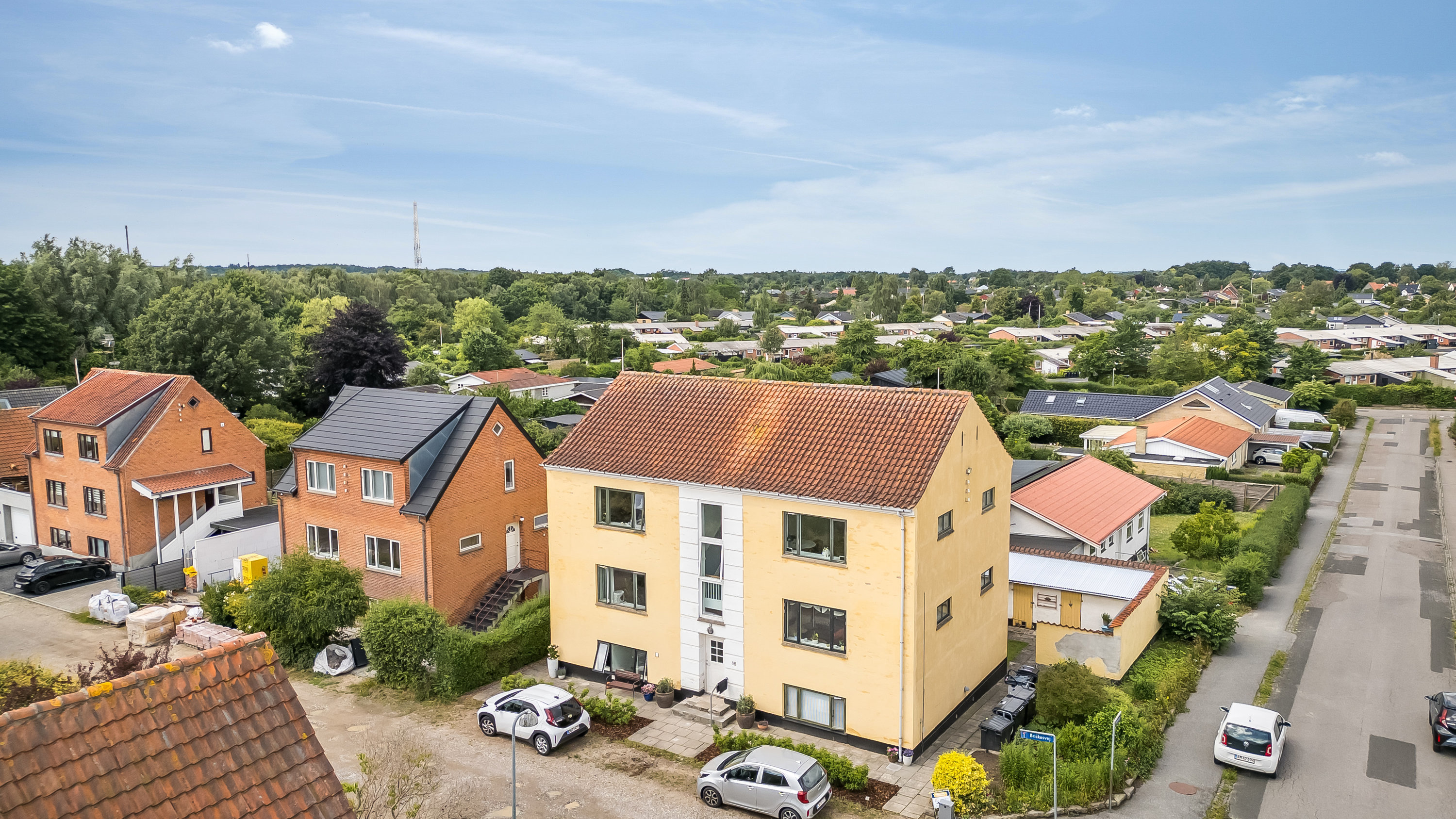 Fremhævet ejendommen billede i fuldskærmstilstand. Billede af Brickasvej 16, st.. th., 3400 Hillerød