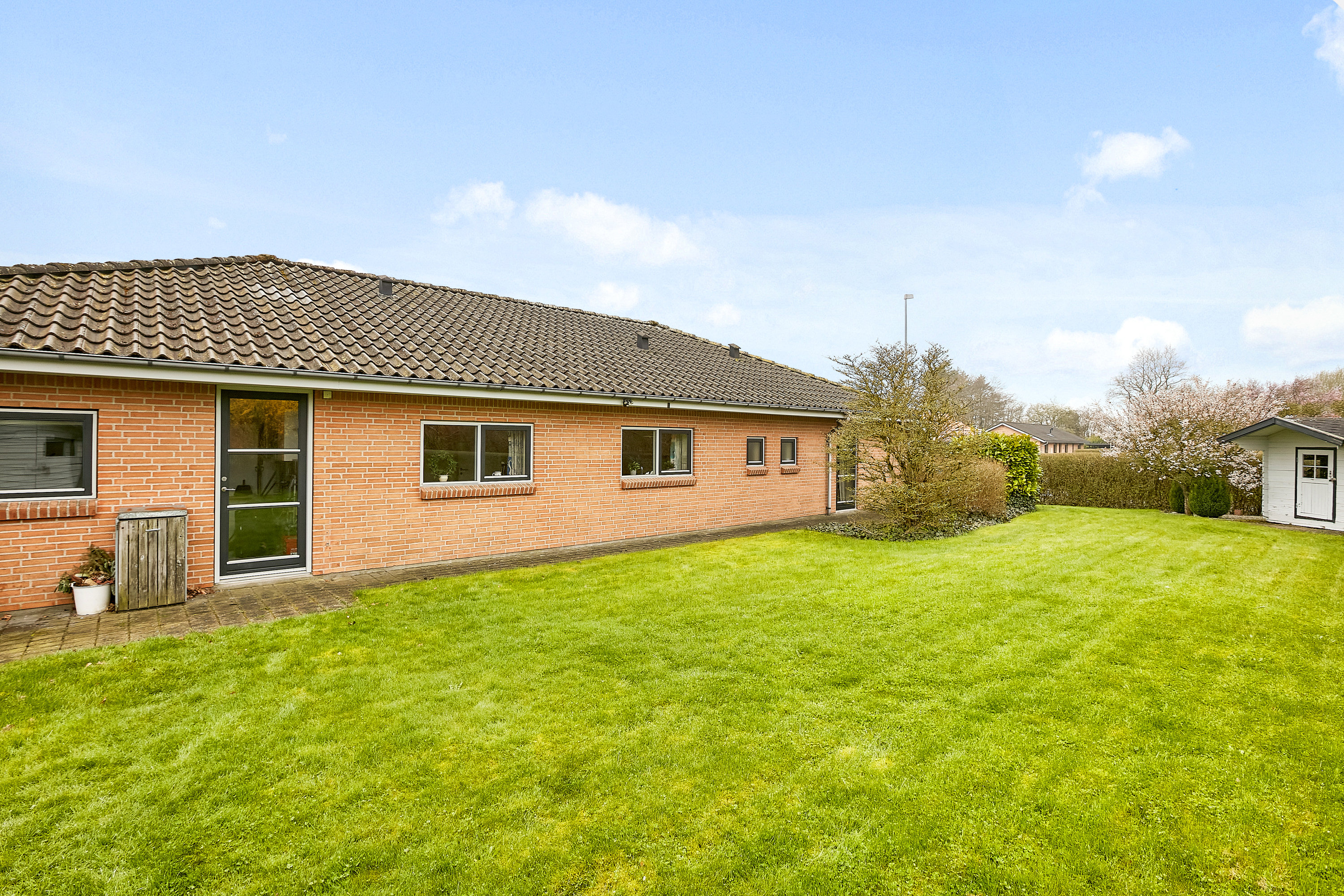 Fremhævet set fra haven billede i fuldskærmstilstand. Billede af Tonrå 46, 8751 Gedved