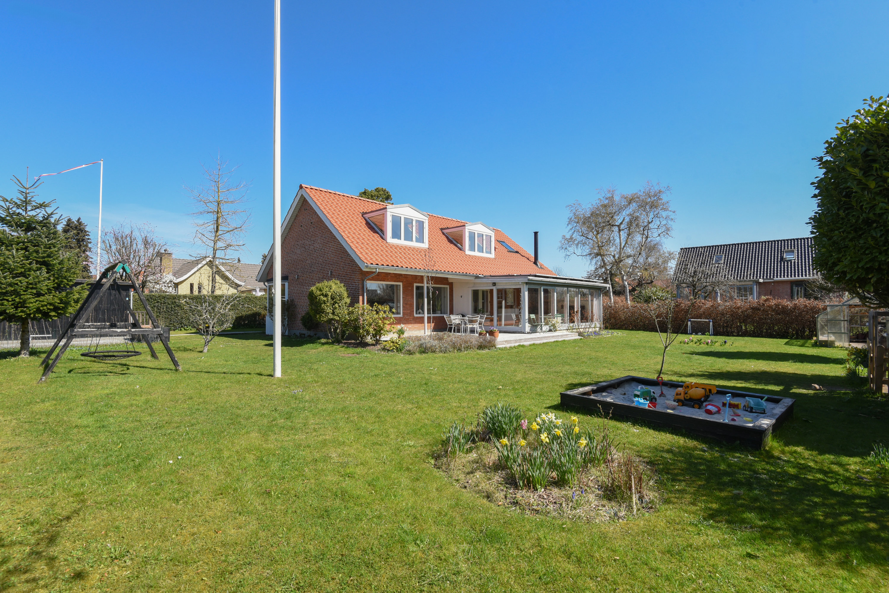 Fremhævet have billede i fuldskærmstilstand. Billede af Hørhaven 4, 2750 Ballerup