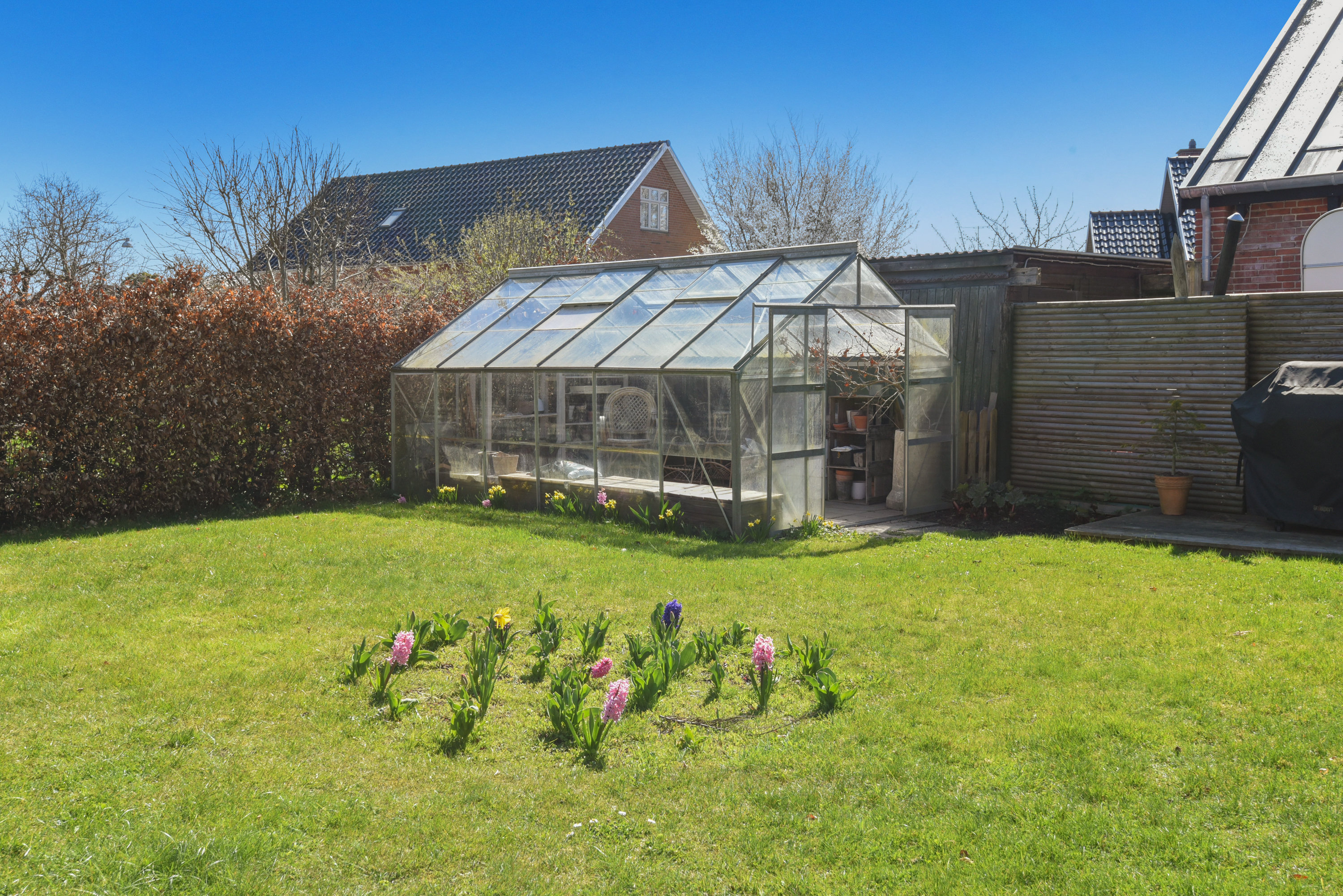 Fremhævet have billede i fuldskærmstilstand. Billede af Hørhaven 4, 2750 Ballerup