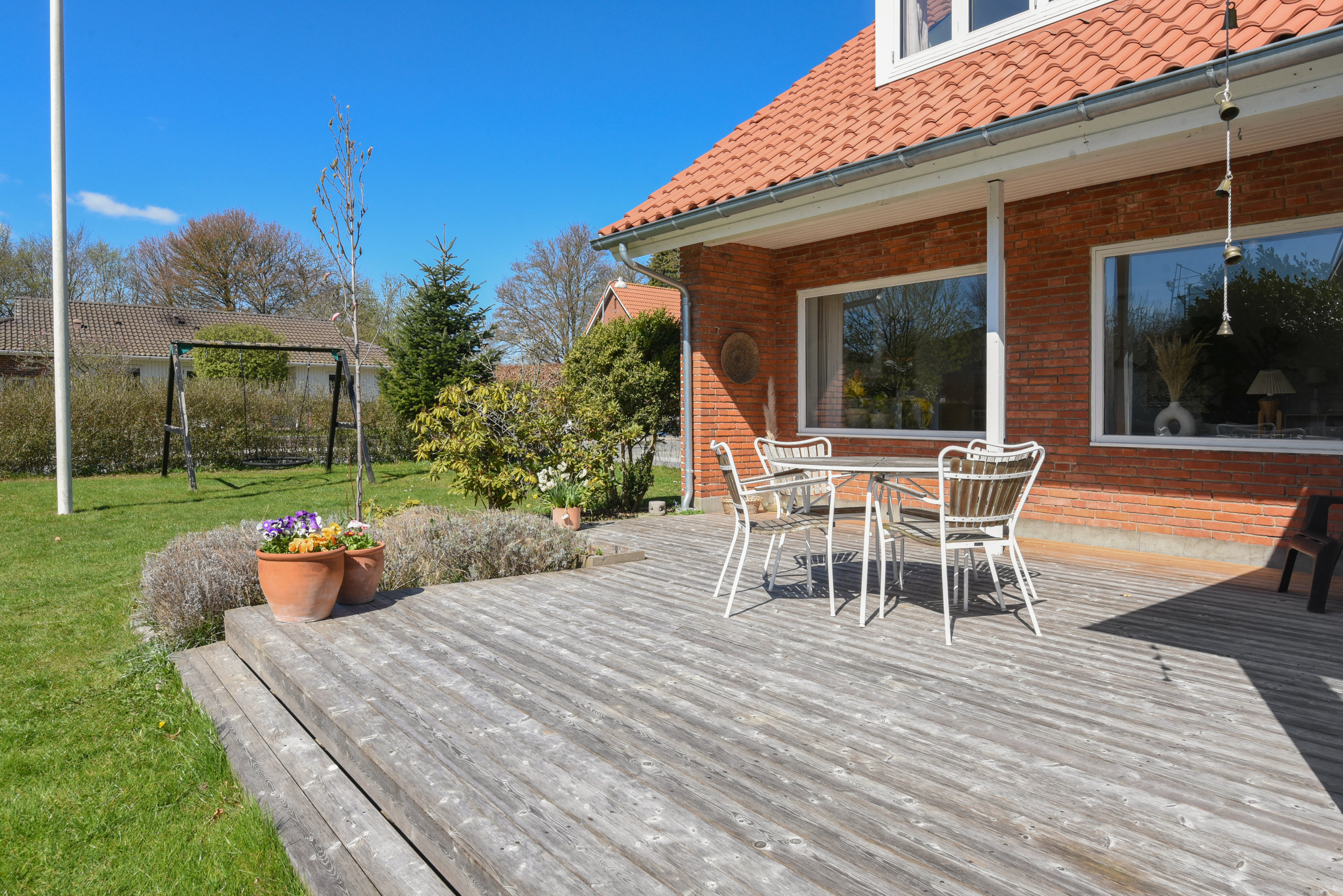 Fremhævet terrasse billede i fuldskærmstilstand. Billede af Hørhaven 4, 2750 Ballerup