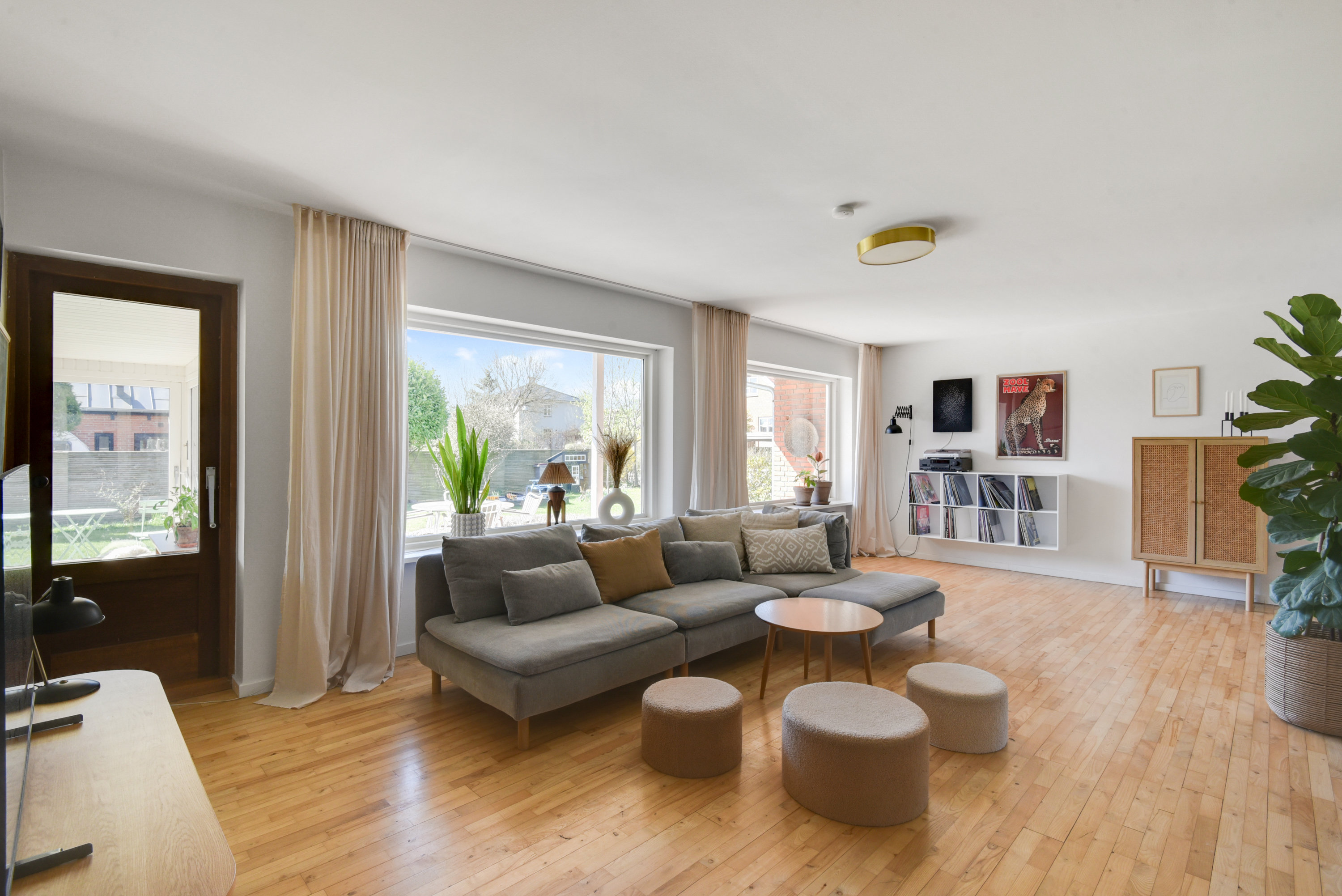 Fremhævet stue billede i fuldskærmstilstand. Billede af Hørhaven 4, 2750 Ballerup