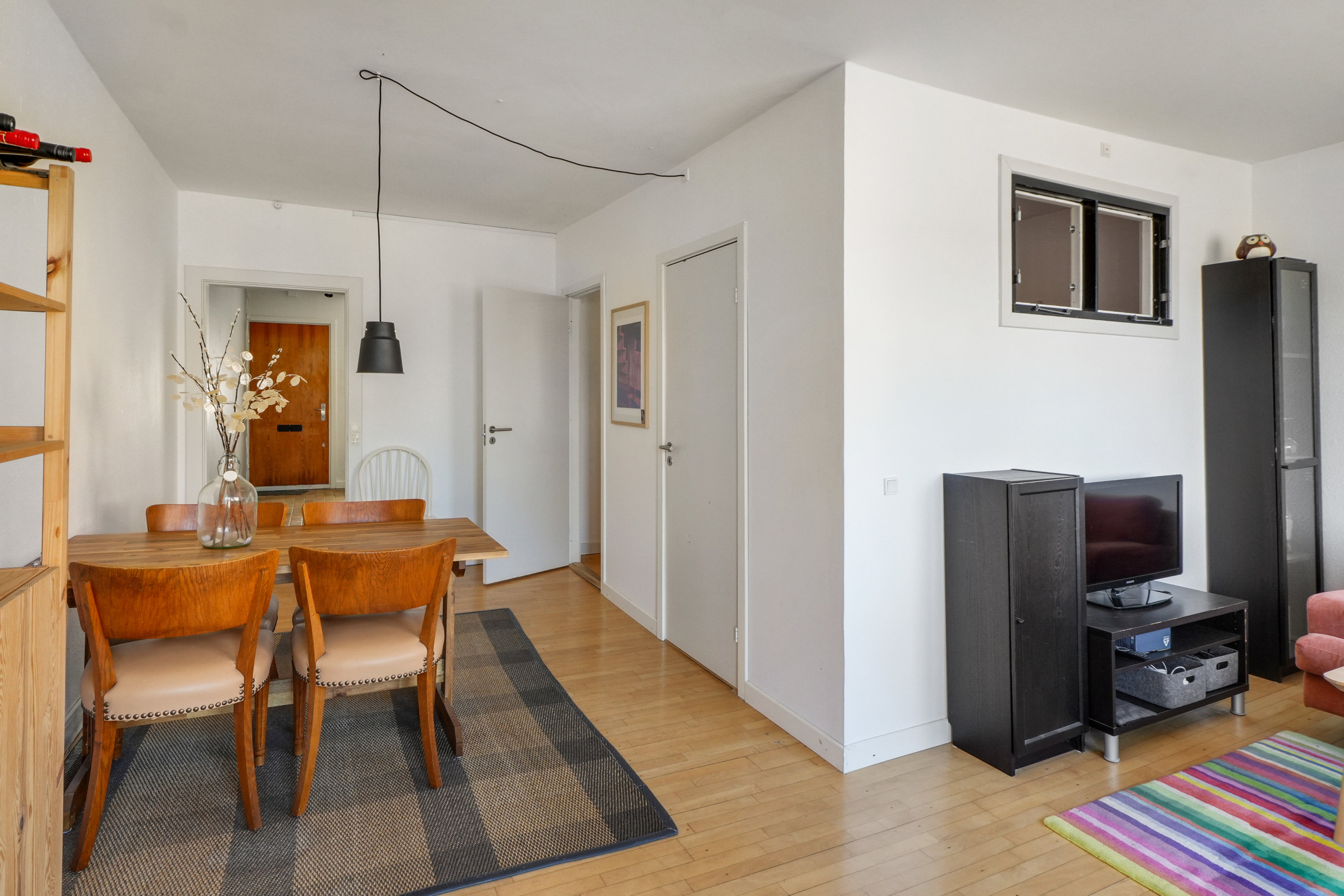 Fremhævet stue billede i fuldskærmstilstand. Billede af Gammel Køge Landevej 235A, 1., 2650 Hvidovre